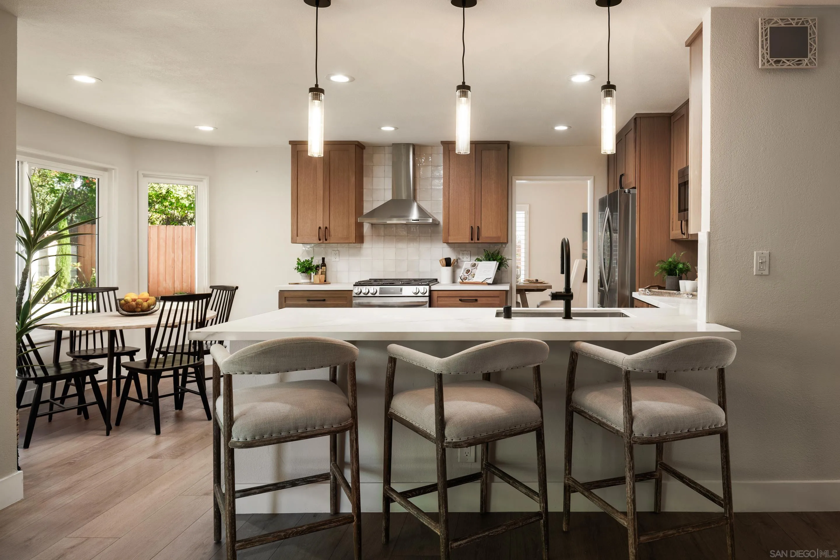 https://cdn.realtyfeed.com/cdn/127/260001459/ba1e1e3d648eb630272a52248af99402.webp