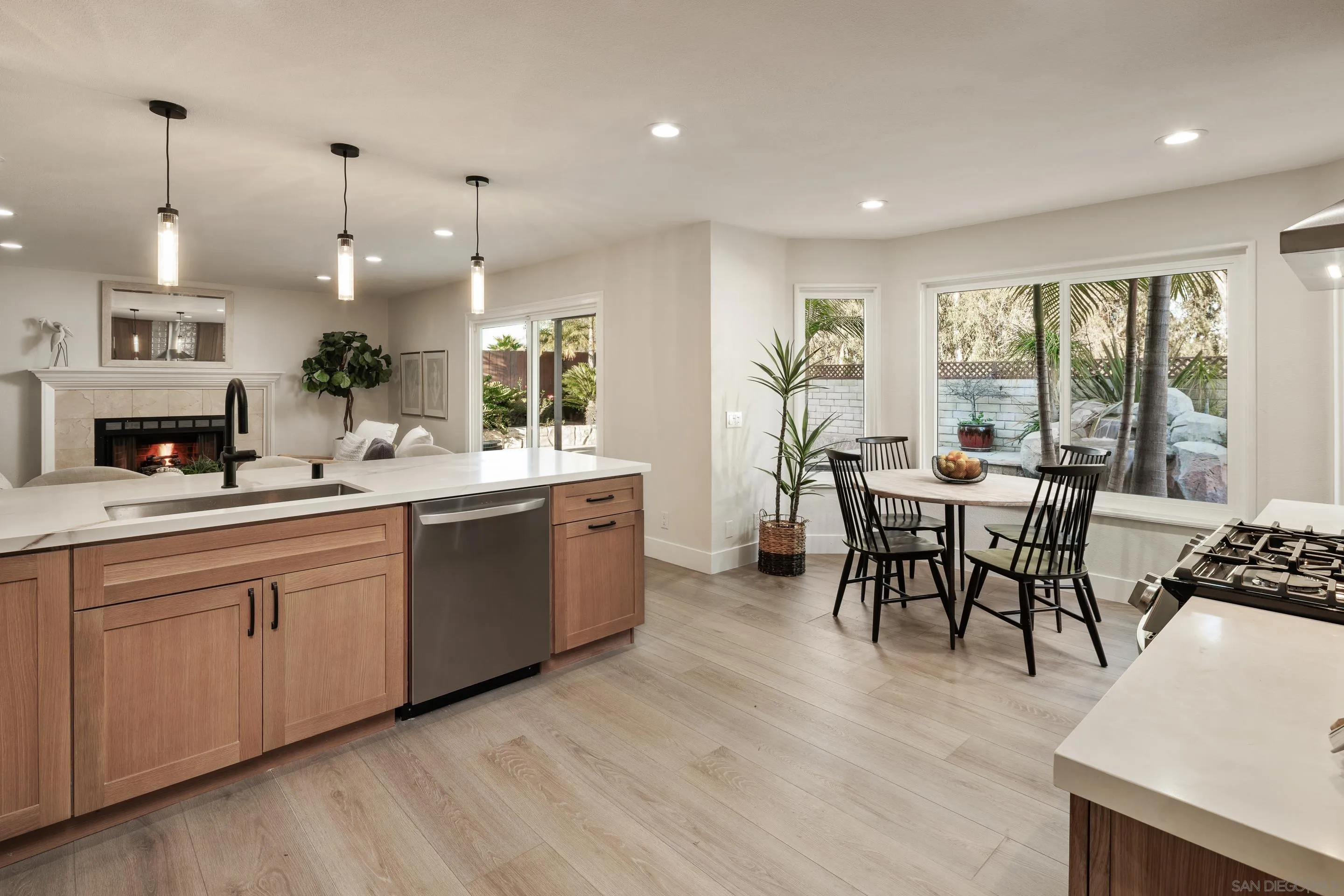 https://cdn.realtyfeed.com/cdn/127/260001459/cdc3d7dd65109d40b01f9d7c75083c4a.webp