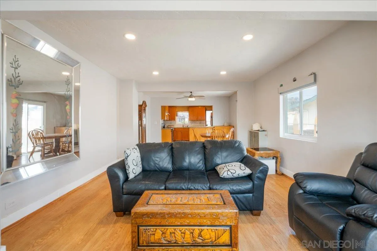 https://cdn.realtyfeed.com/cdn/127/260001460/37ac43825fd36b06414bc74fc9ea5159.webp