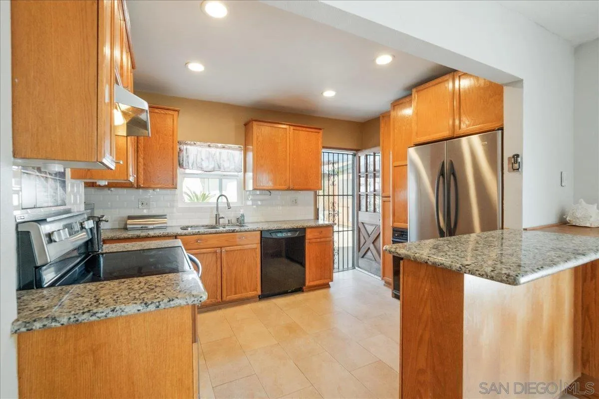 https://cdn.realtyfeed.com/cdn/127/260001460/952809b65ae2a91ee2d521b5a10a1907.webp