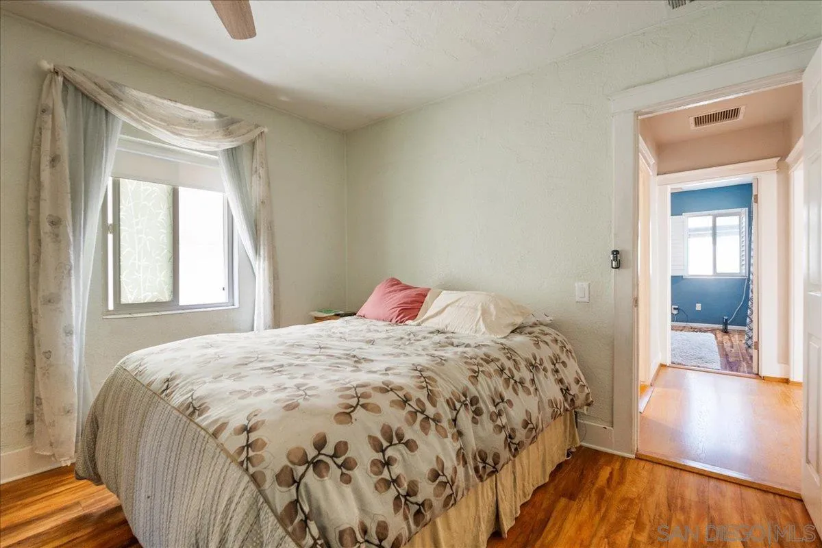 https://cdn.realtyfeed.com/cdn/127/260001460/d27c701f65fdac1a1a32901444bfdce3.webp
