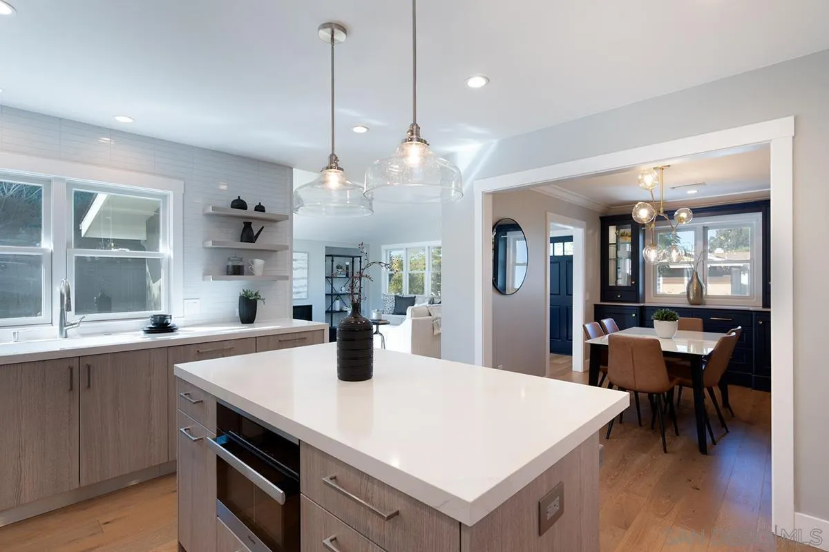 https://cdn.realtyfeed.com/cdn/127/260001465/2630f4eac4f2014a04361dedc7428424.webp