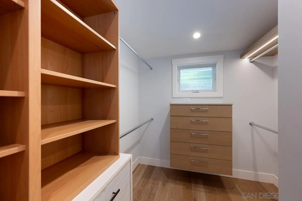 https://cdn.realtyfeed.com/cdn/127/260001465/31b3a9351f552c40581675113d41d11b.webp