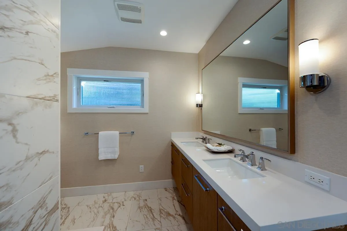https://cdn.realtyfeed.com/cdn/127/260001465/abadb86223fc9fe631e85b528ee9d438.webp