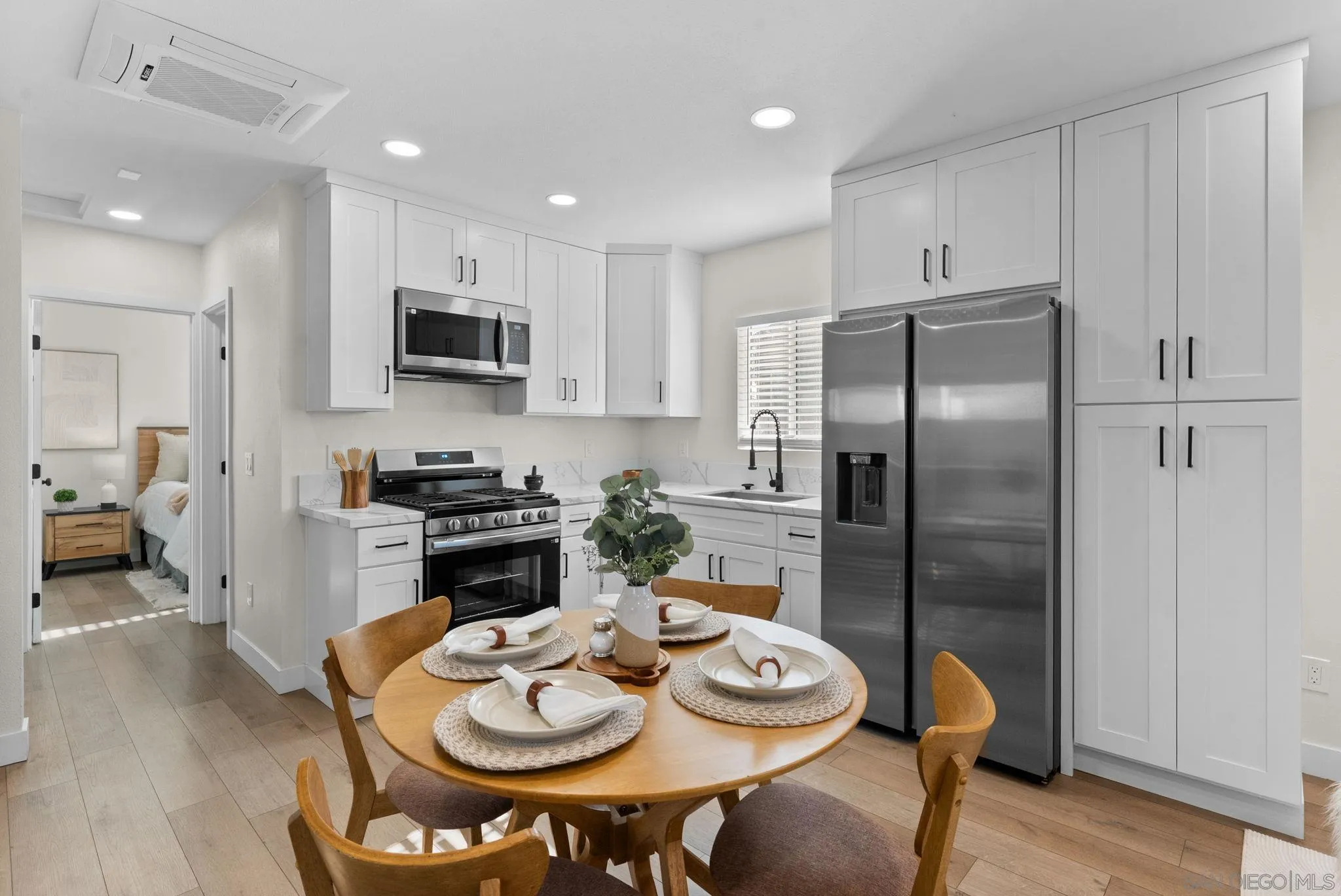 https://cdn.realtyfeed.com/cdn/127/260001470/06e1c71e0ce9b8049f217496a1df1408.webp