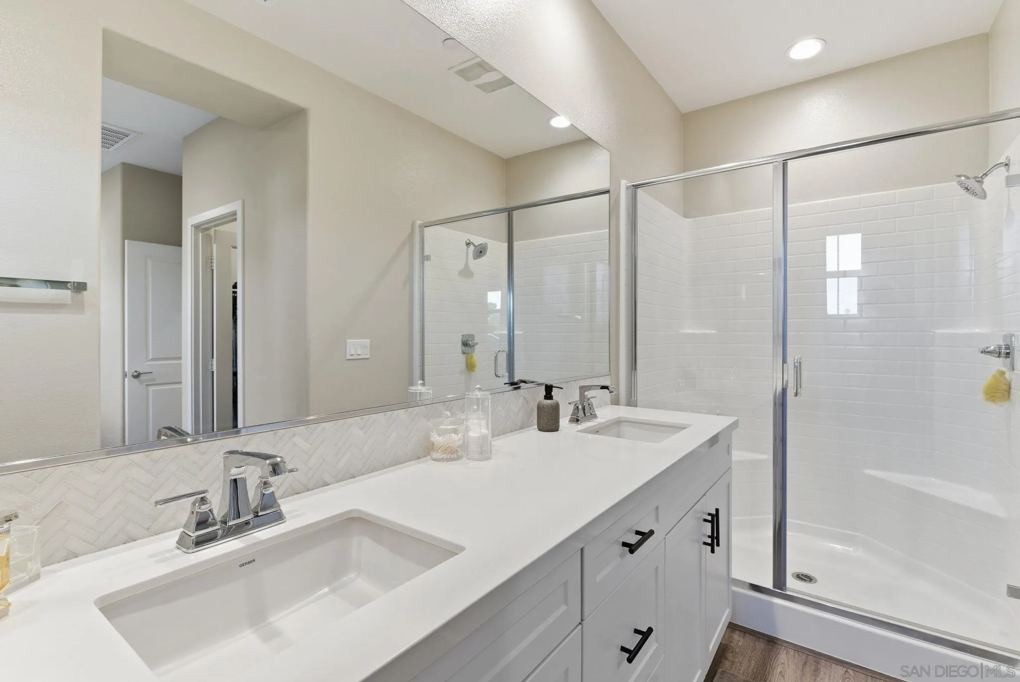 Photo #14: 260001473 Listing: Photo #14