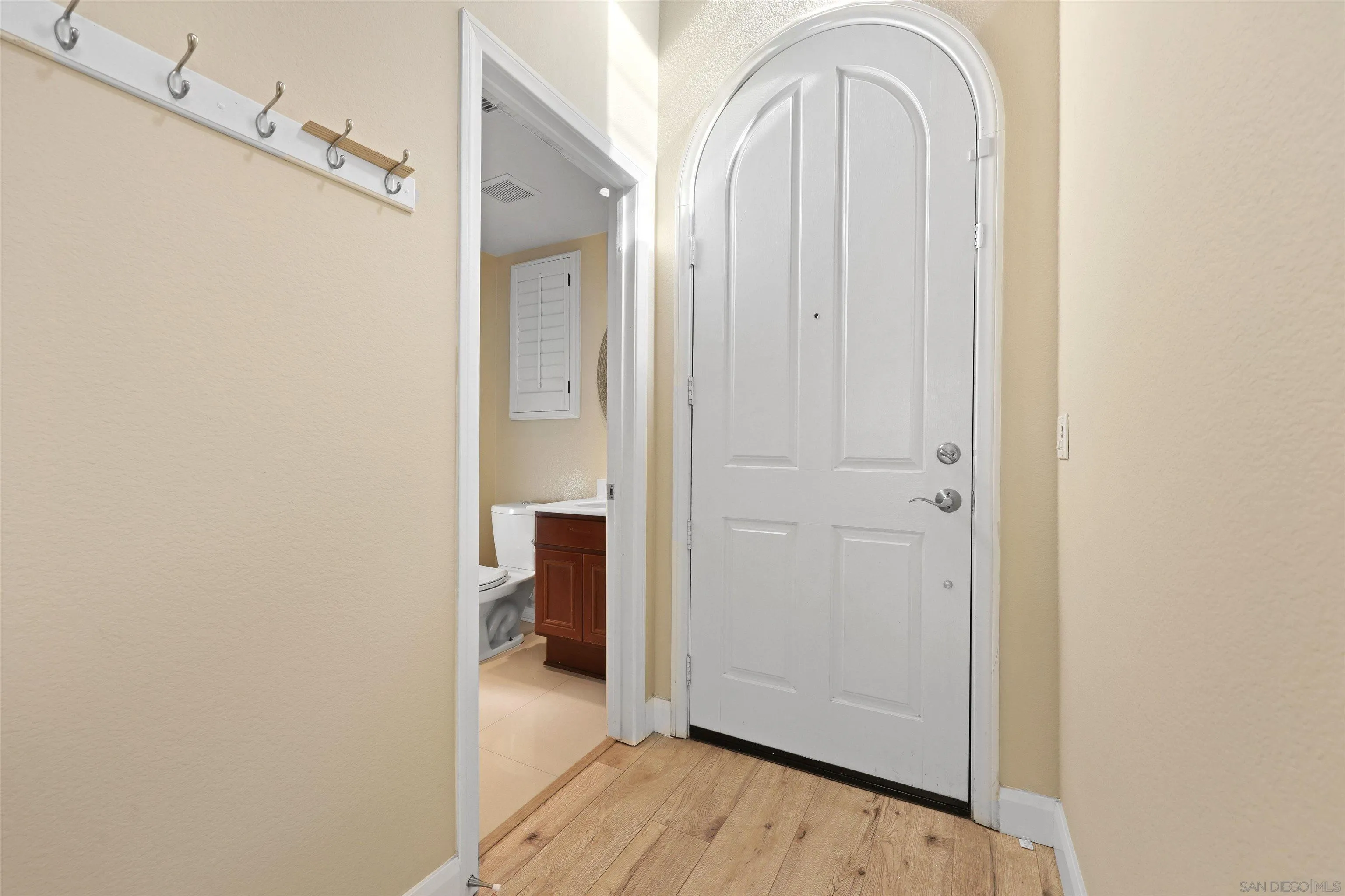 https://cdn.realtyfeed.com/cdn/127/260001479/93da037c45376ca1502a1b0c145fe933.webp