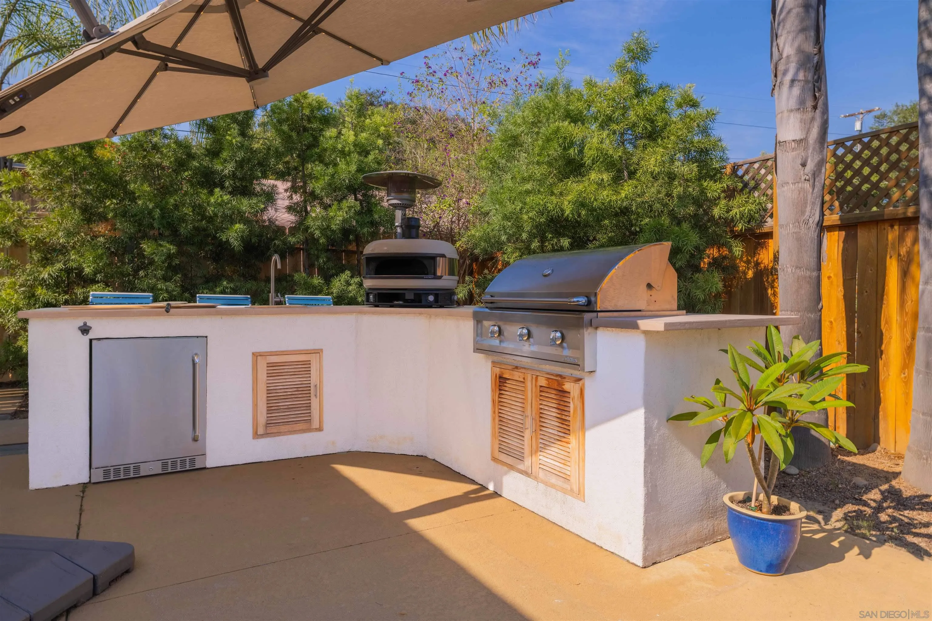 https://cdn.realtyfeed.com/cdn/127/260001480/906966ff71bf082a60aa2535fd31a11f.webp
