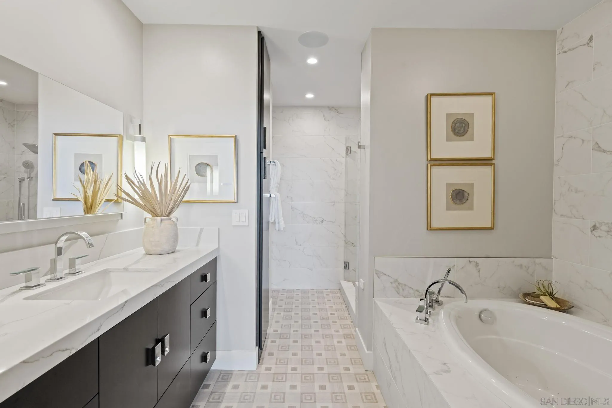 Photo #15: 260001482 Listing: Photo #15