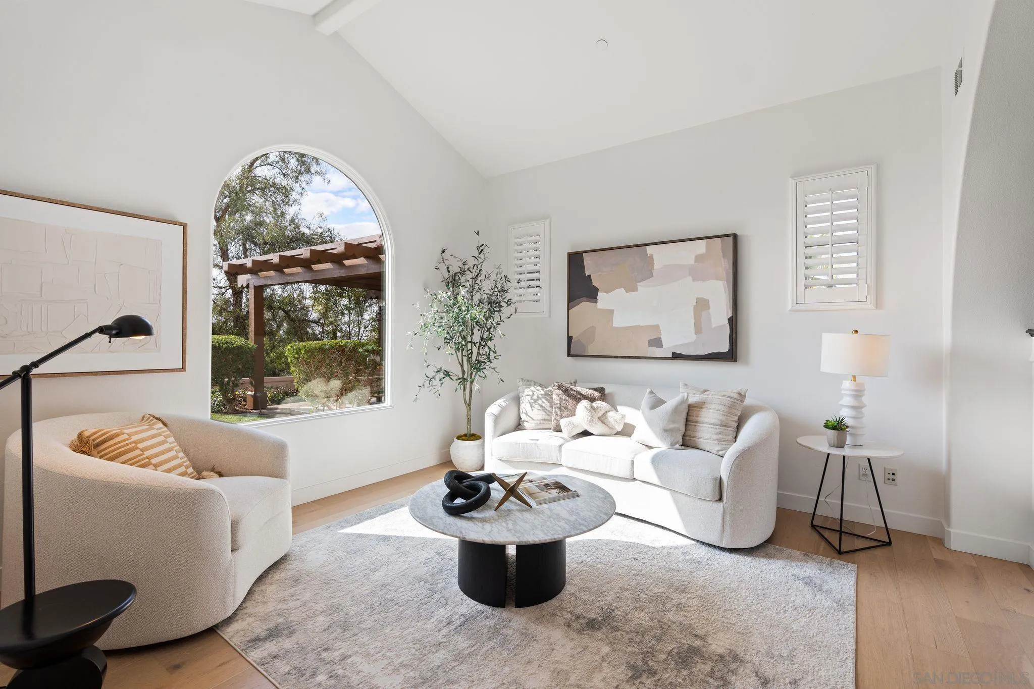 https://cdn.realtyfeed.com/cdn/127/260001487/305b4b3e8f2710e8414b8bfb0ad6fd79.webp