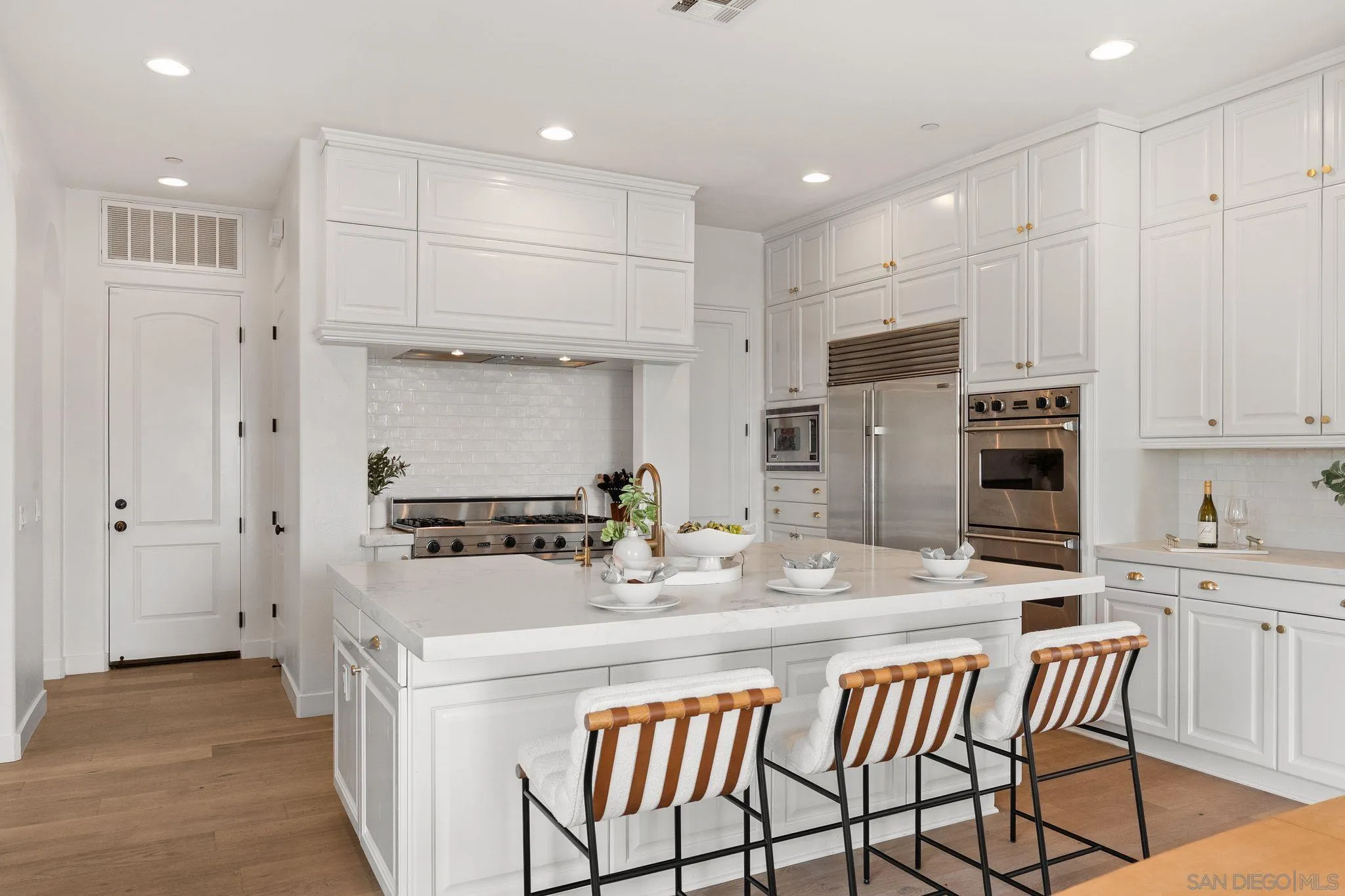 https://cdn.realtyfeed.com/cdn/127/260001487/74776095a77db9b8892a406550f7c885.webp