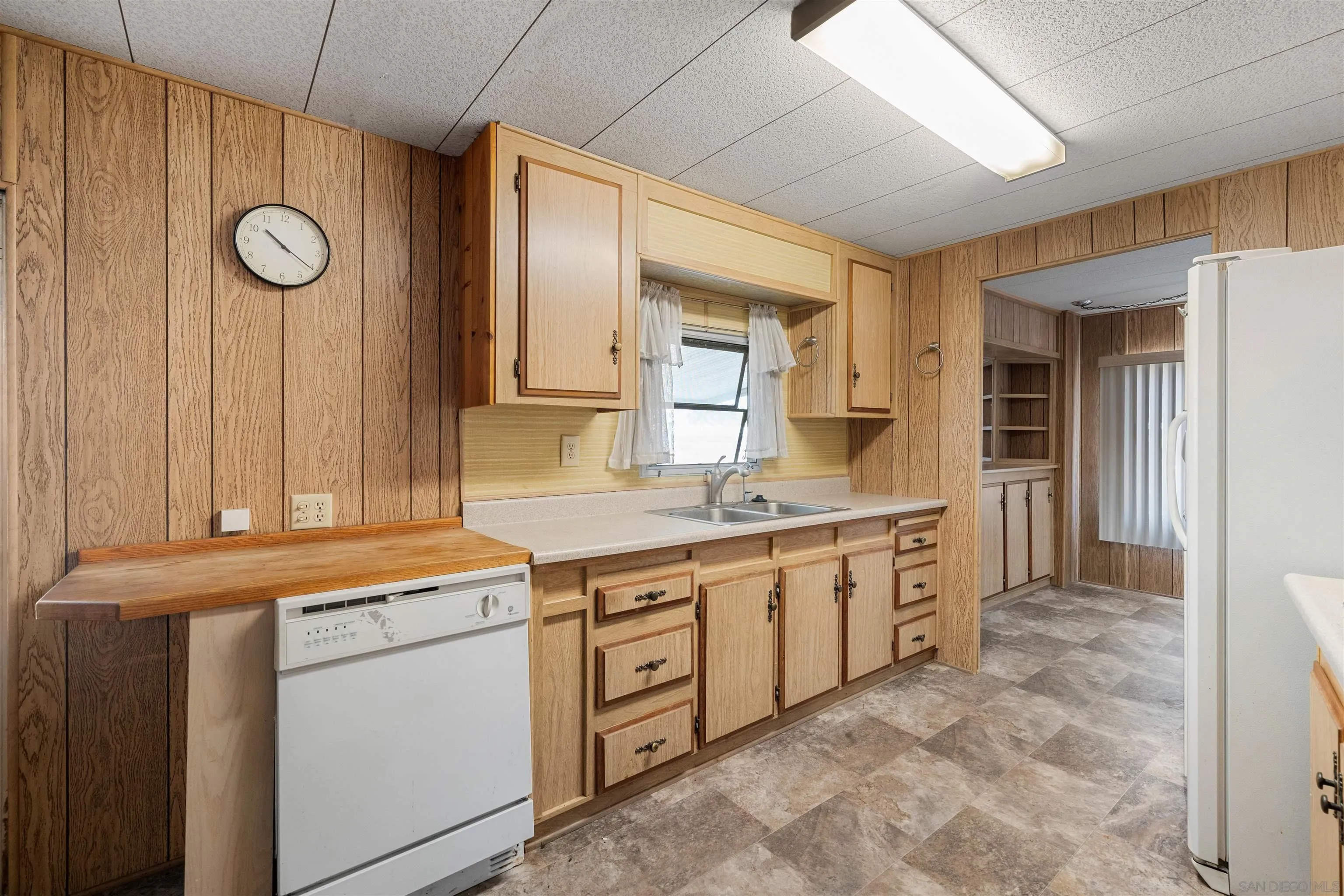https://cdn.realtyfeed.com/cdn/127/260001490/3a775a68b4d9818570a64796a2b7a22f.webp
