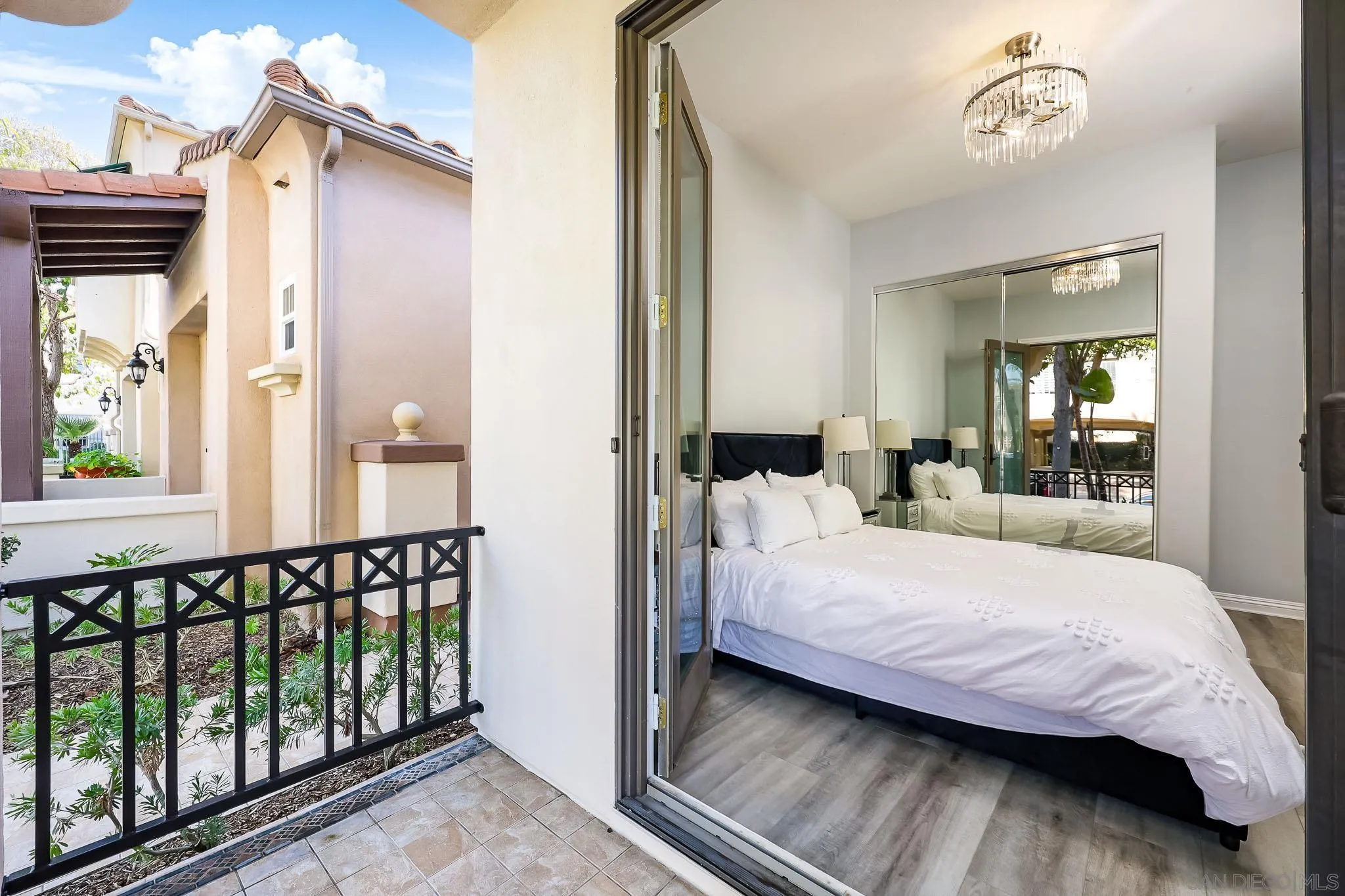 https://cdn.realtyfeed.com/cdn/127/260001493/9ce655910898d3a8d84b5532b2889504.webp