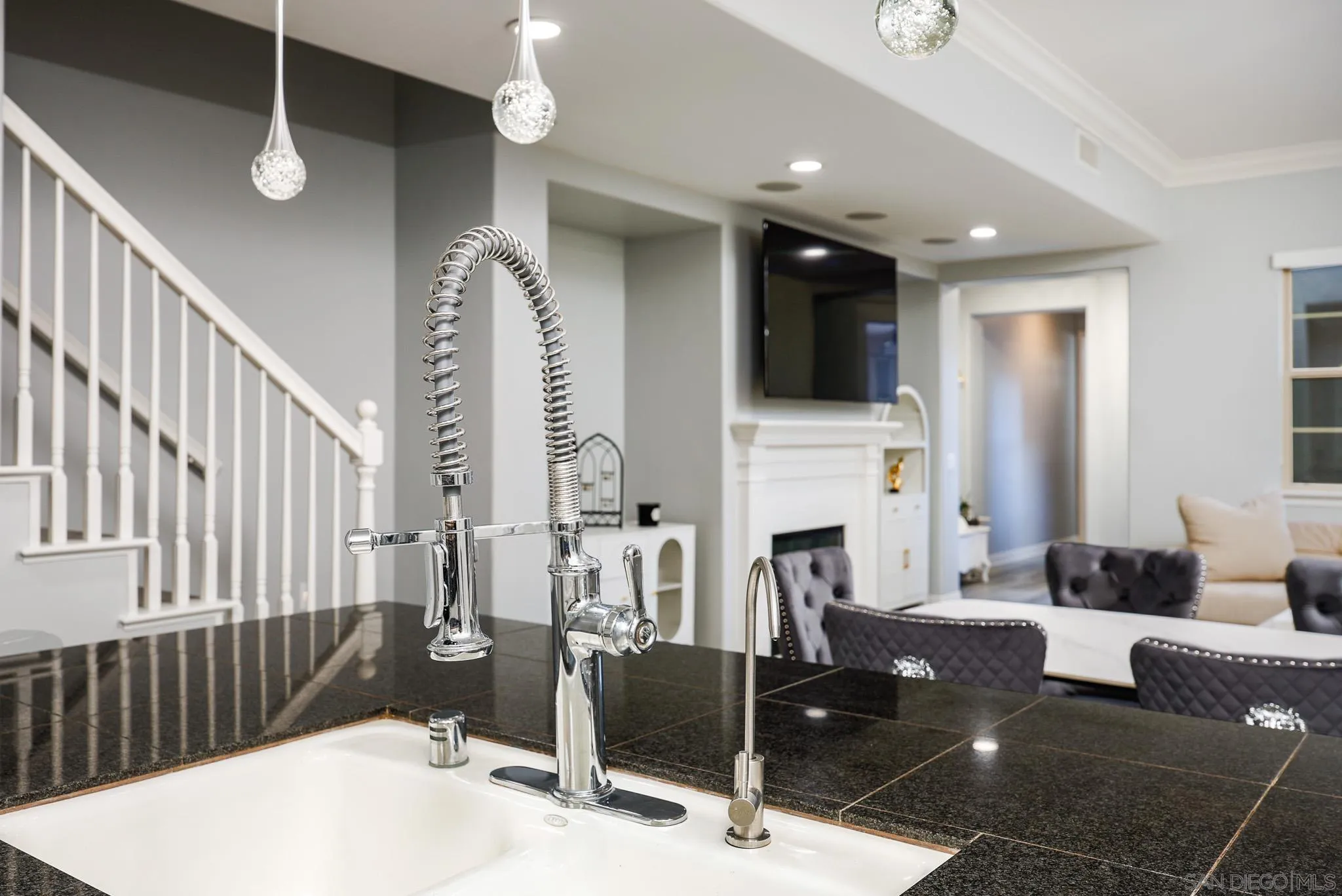 https://cdn.realtyfeed.com/cdn/127/260001493/faf58115da840c9543dcd530c38e3537.webp