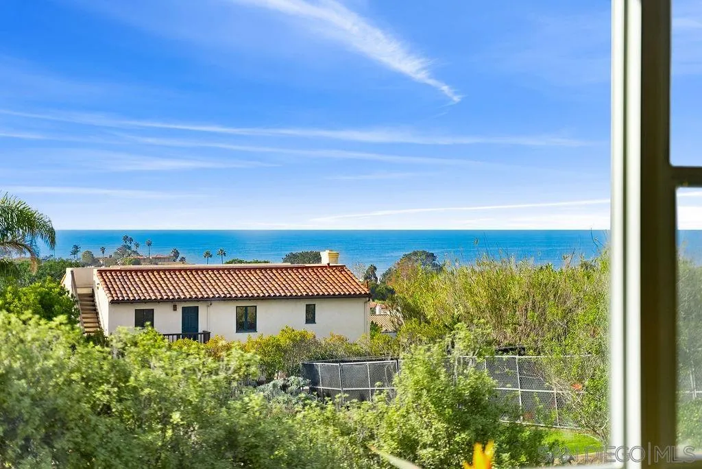 https://cdn.realtyfeed.com/cdn/127/260001495/aa9e4025b7173e05f0f18594a051834d.webp