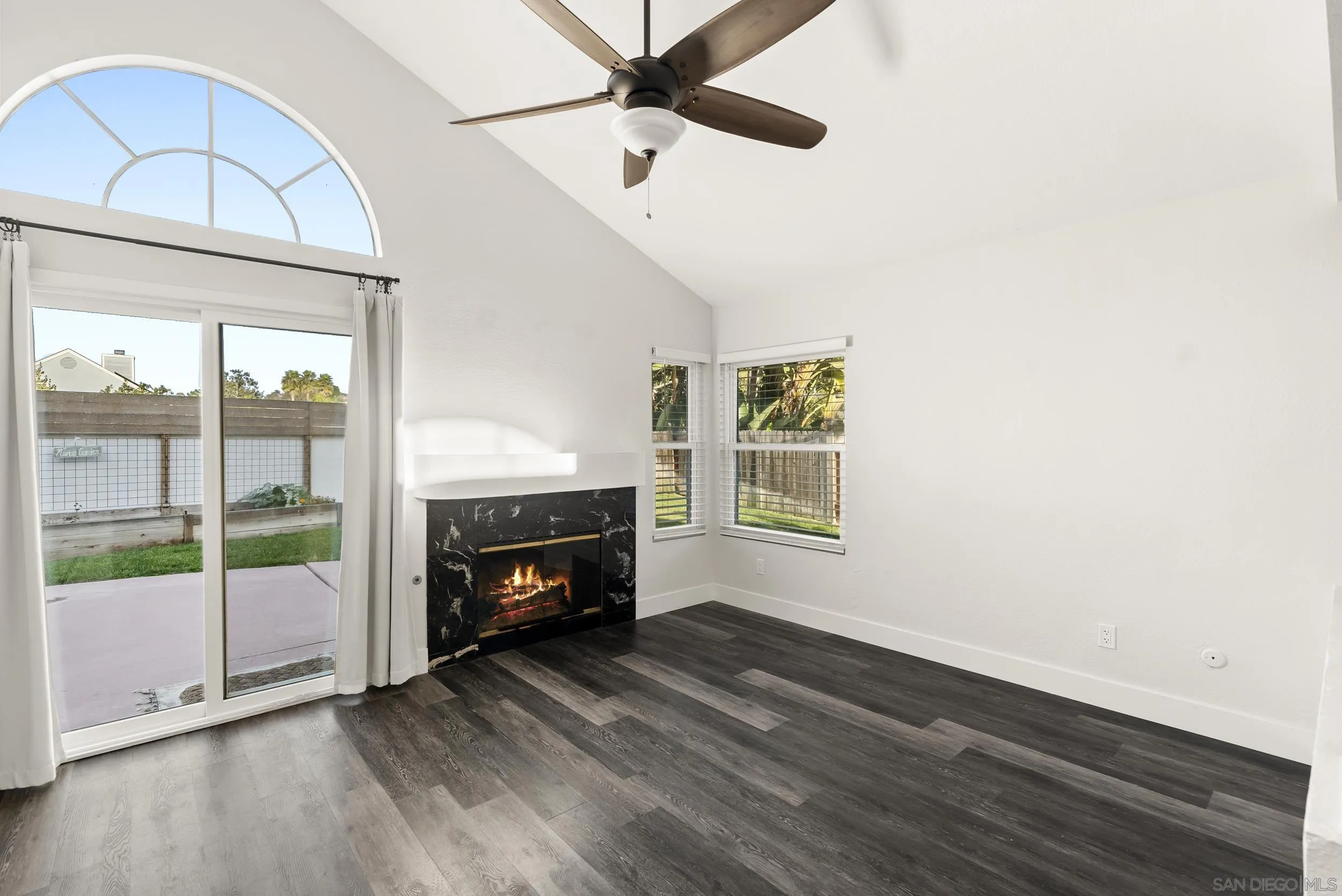 https://cdn.realtyfeed.com/cdn/127/260001496/580ab0ff4659770782b99cf1090e5135.webp