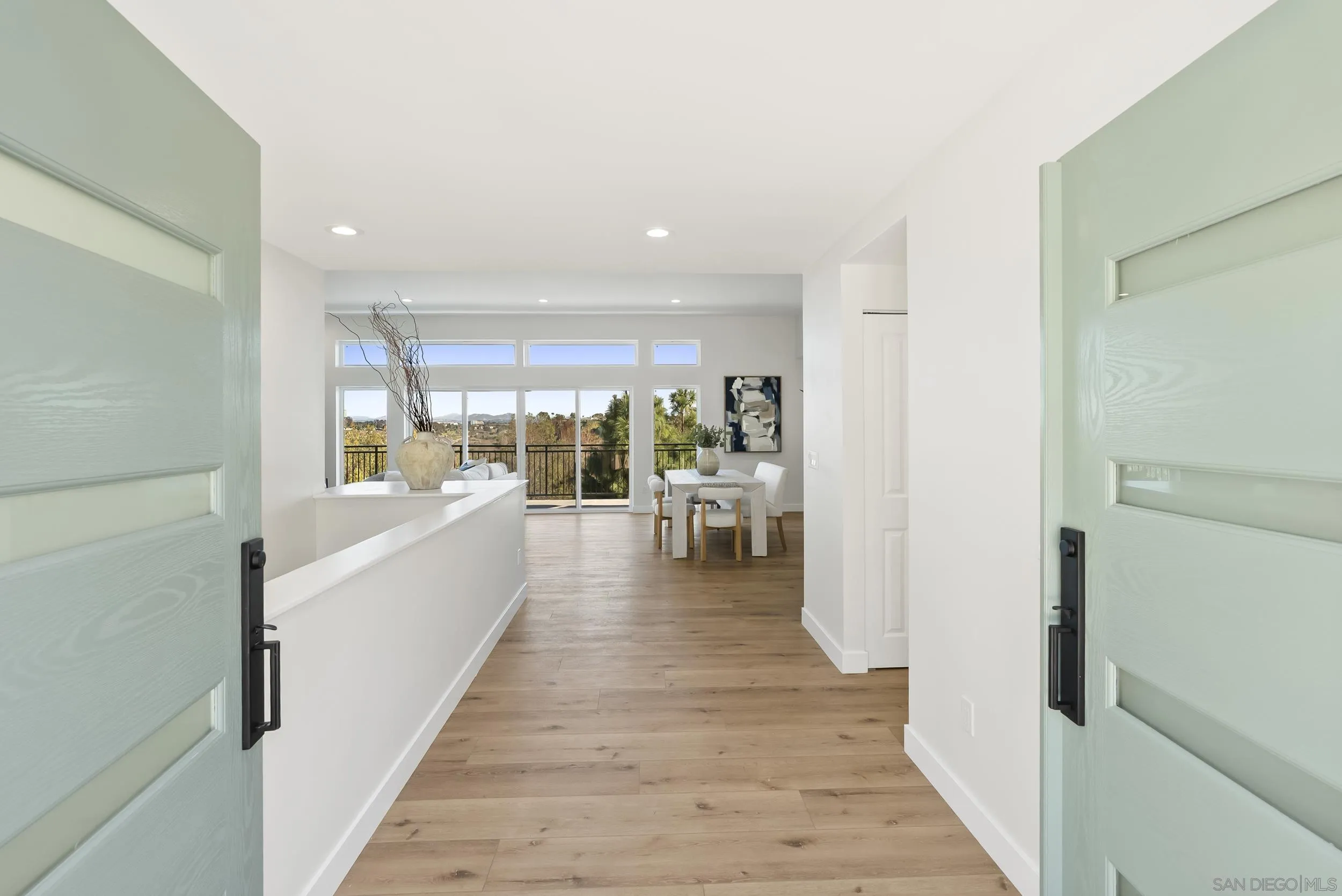 https://cdn.realtyfeed.com/cdn/127/2600015/3ad14875235b6d16f247b072fc609728.webp