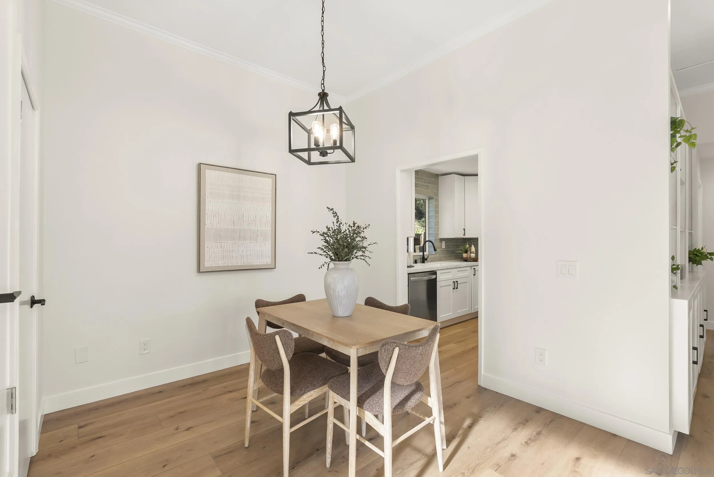 https://cdn.realtyfeed.com/cdn/127/2600015/70a7fab46cf83203cae4459b899ea696.webp