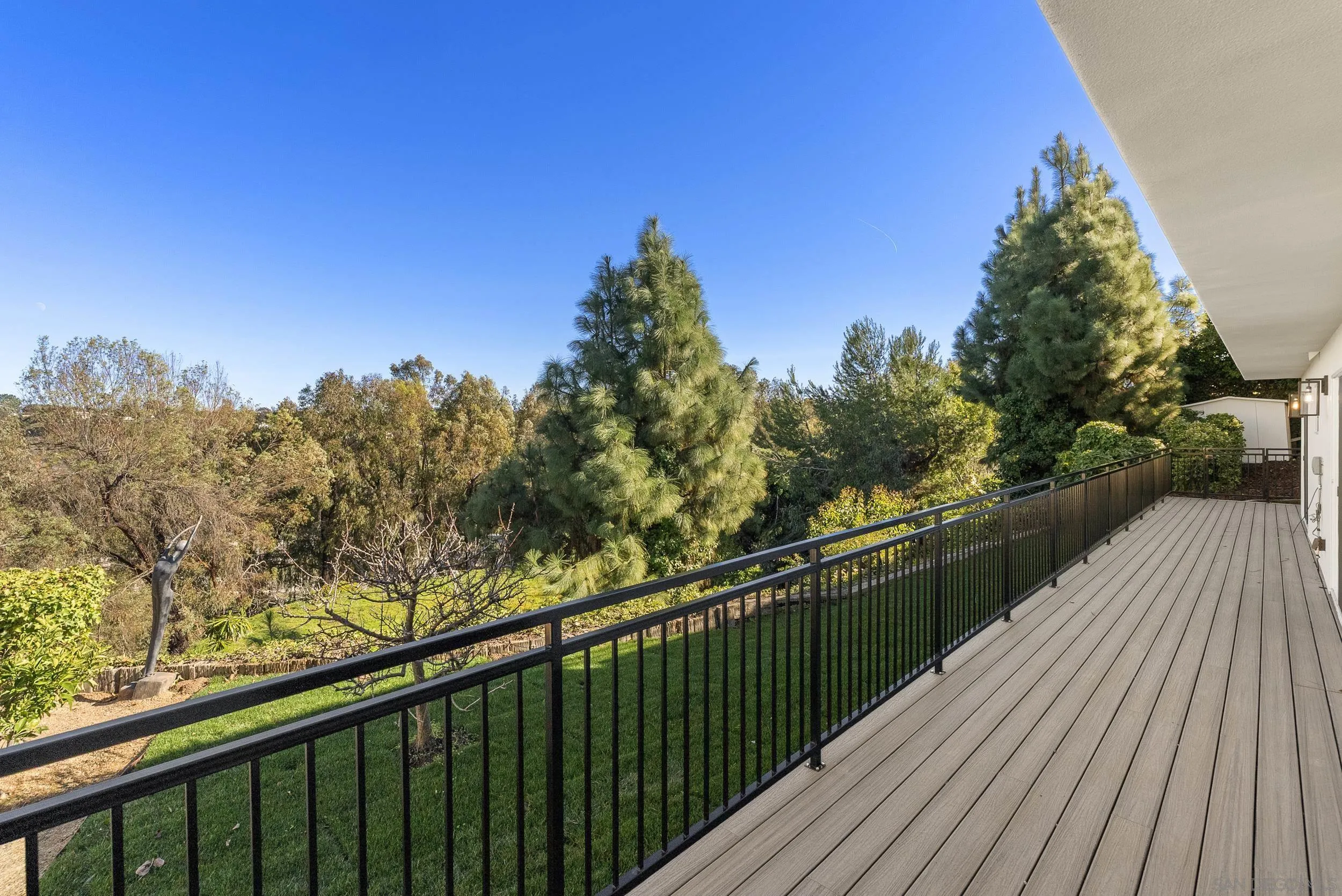 https://cdn.realtyfeed.com/cdn/127/2600015/9d7ff904e8d39844856b65dd6f60a7a7.webp