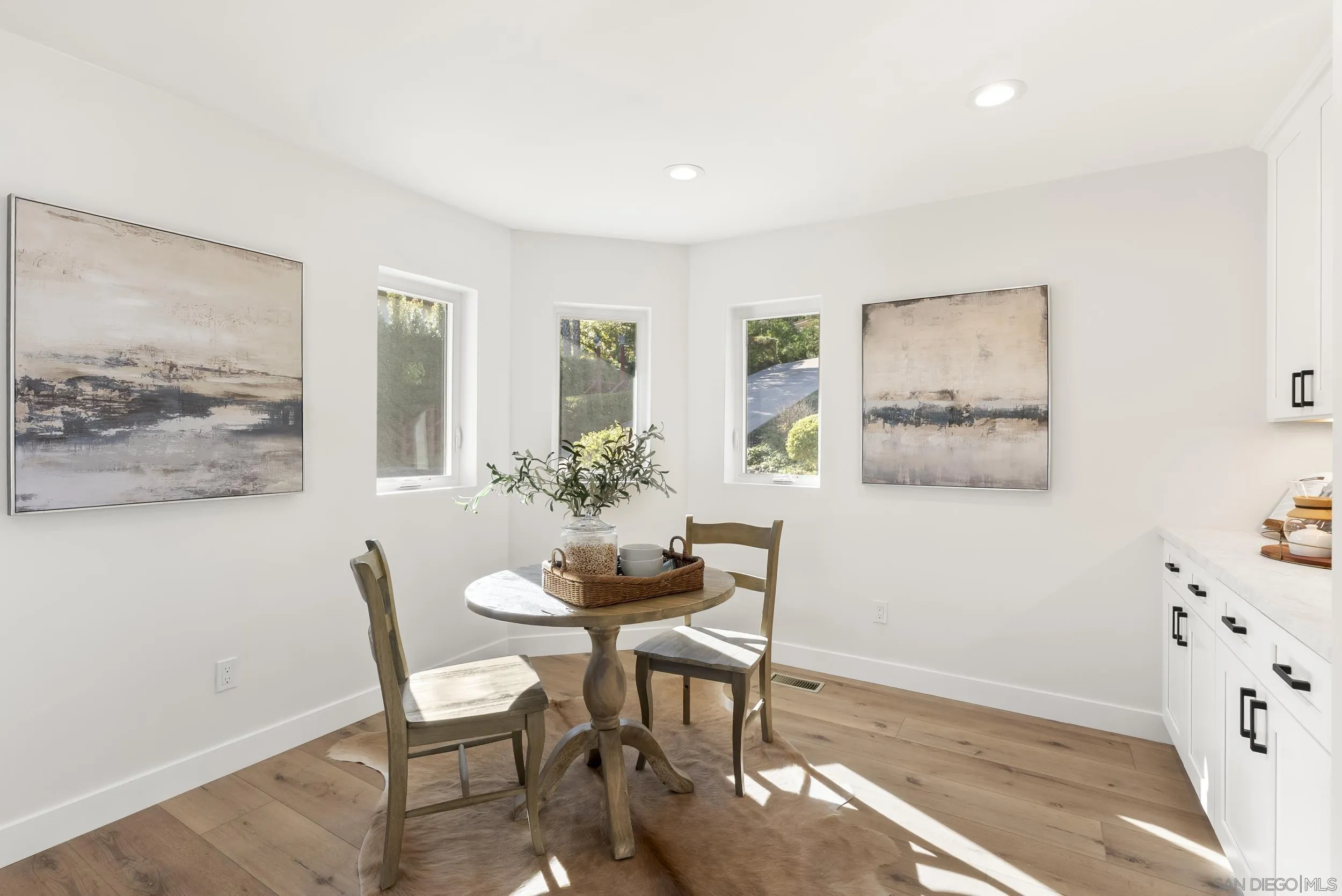 https://cdn.realtyfeed.com/cdn/127/2600015/ae471a3f04ed7ed2966e22be08e8dd8c.webp