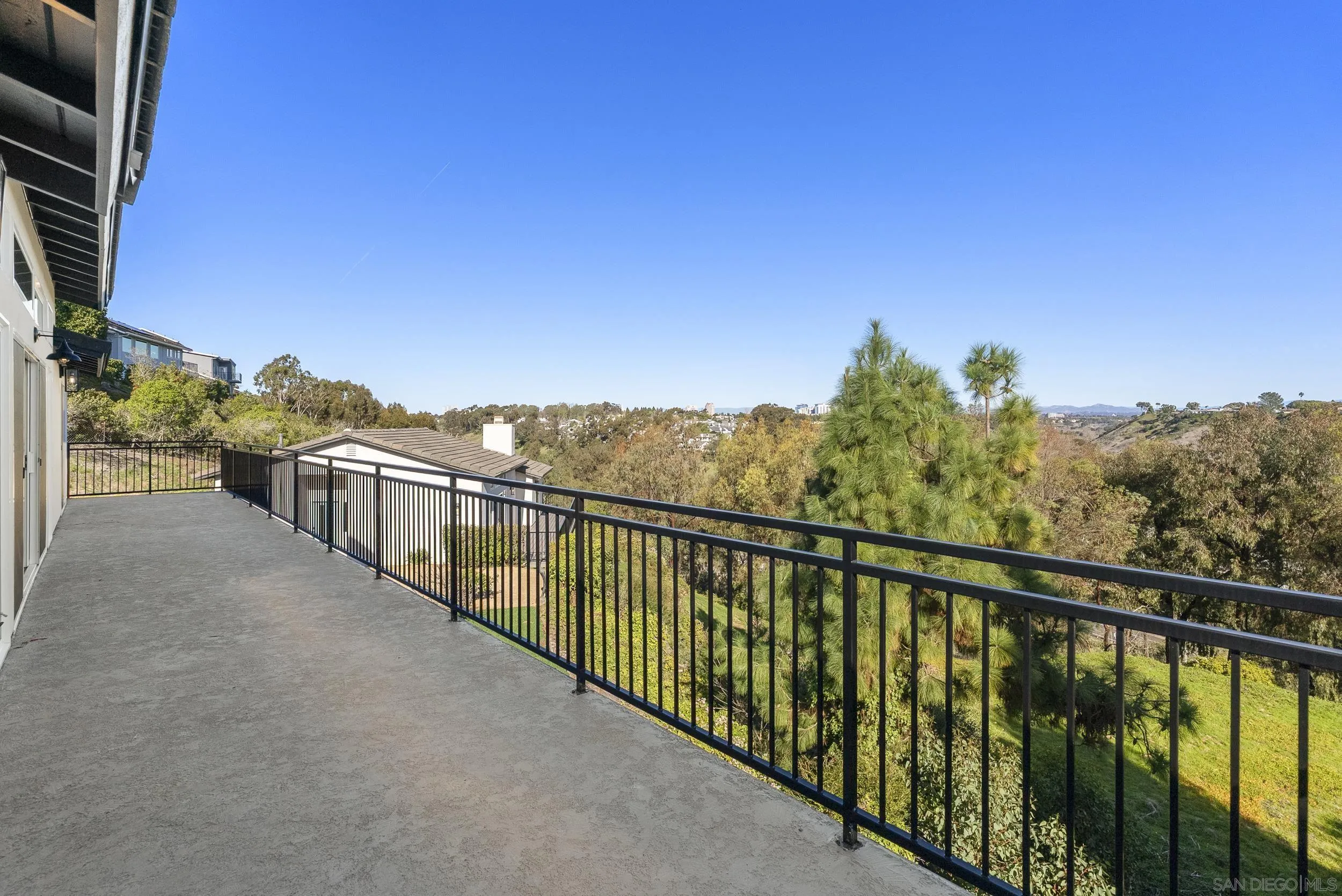 https://cdn.realtyfeed.com/cdn/127/2600015/eec3bd508a8615e5b854ddfa8ae41419.webp