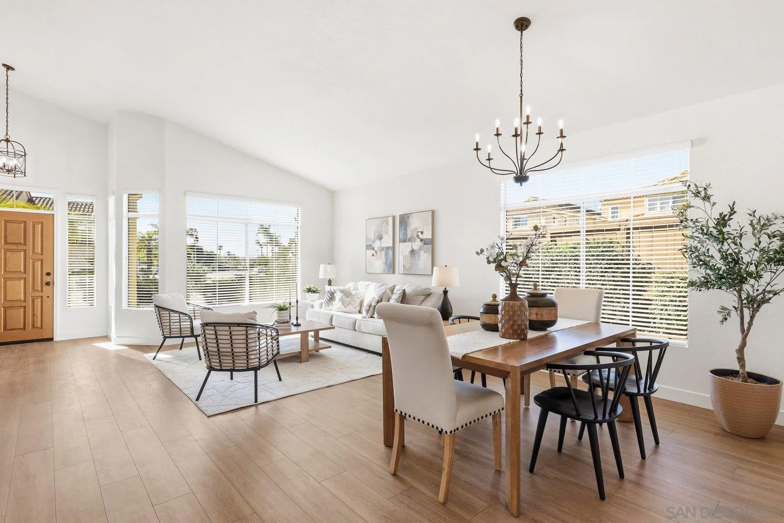 https://cdn.realtyfeed.com/cdn/127/260001501/244c8363c505a0ebe32feedb425e74b5.webp