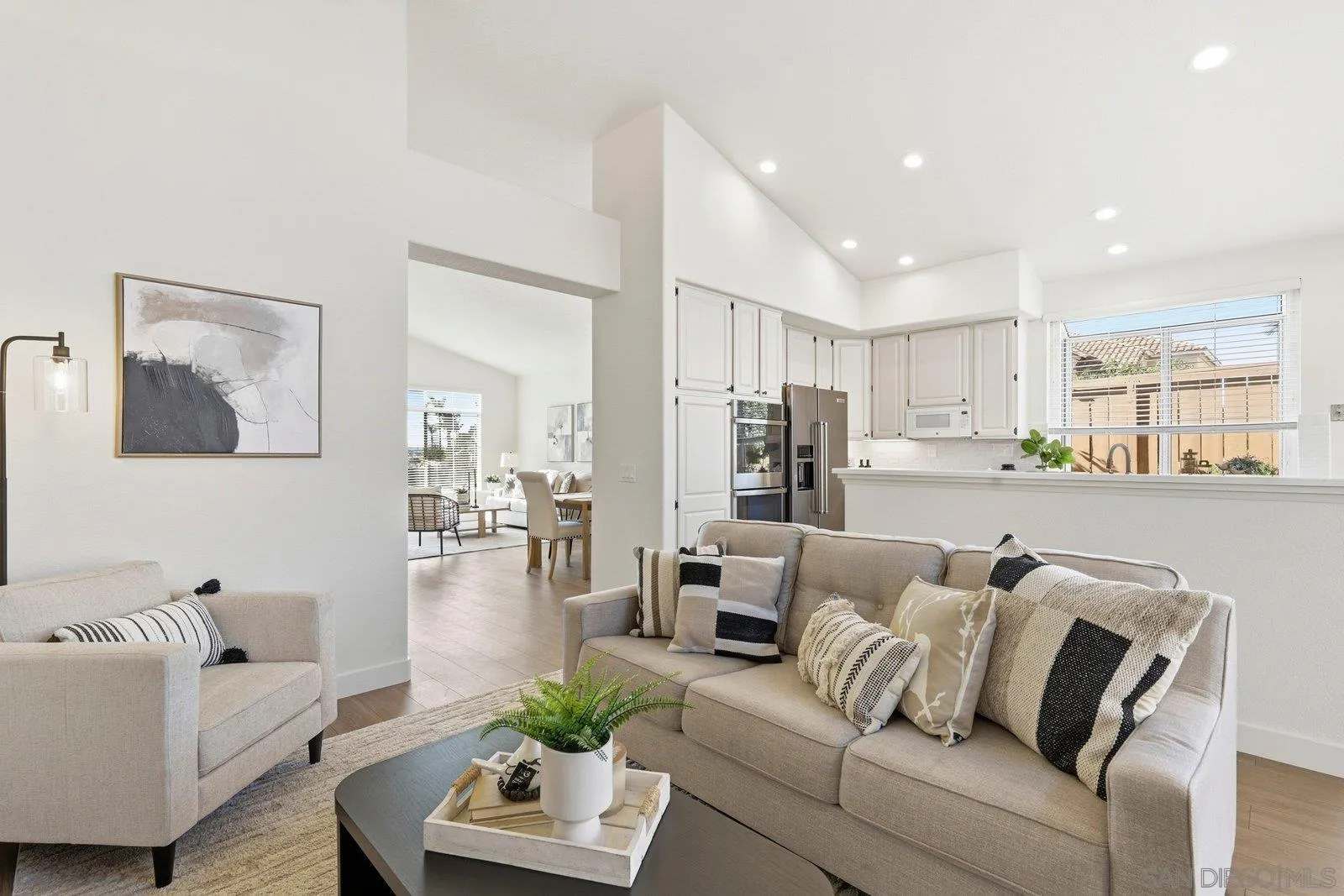 https://cdn.realtyfeed.com/cdn/127/260001501/55a503b709405eba8c5f56aa04d57b49.webp