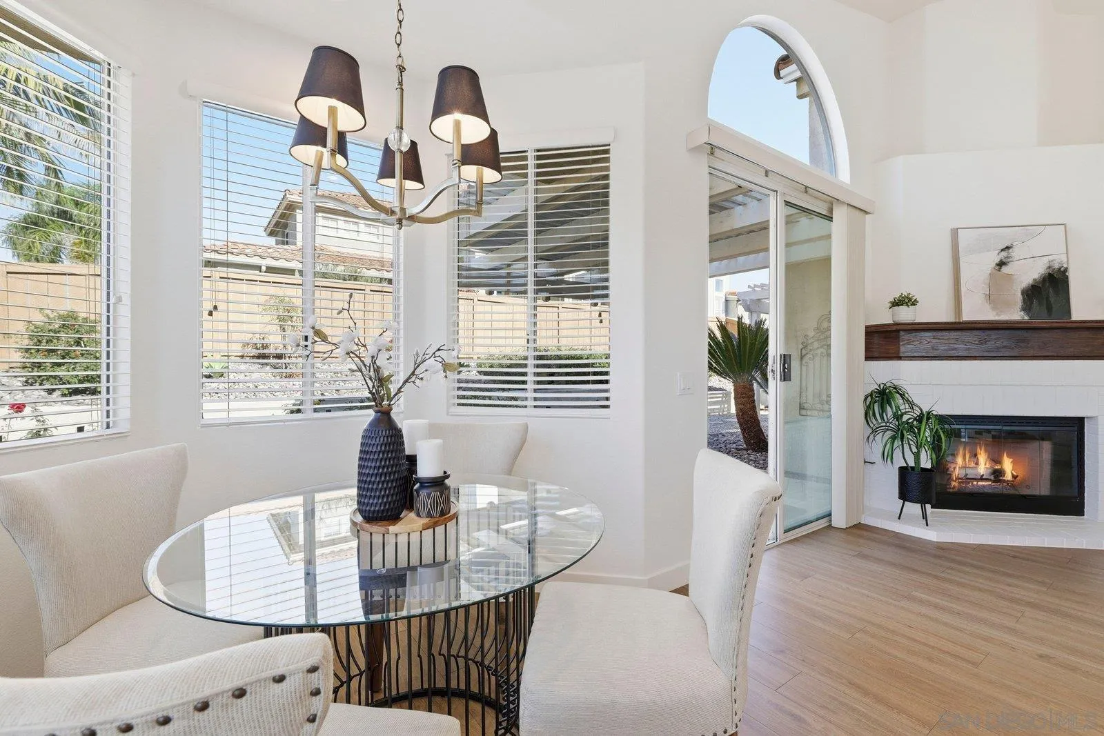 https://cdn.realtyfeed.com/cdn/127/260001501/5b06be9763c94d96fe5615f7ec35f9eb.webp