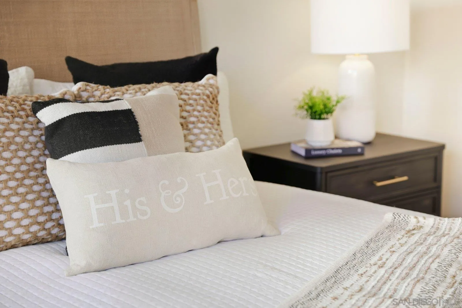 https://cdn.realtyfeed.com/cdn/127/260001501/5e30370ac5c0dadb11b98fd518263d83.webp