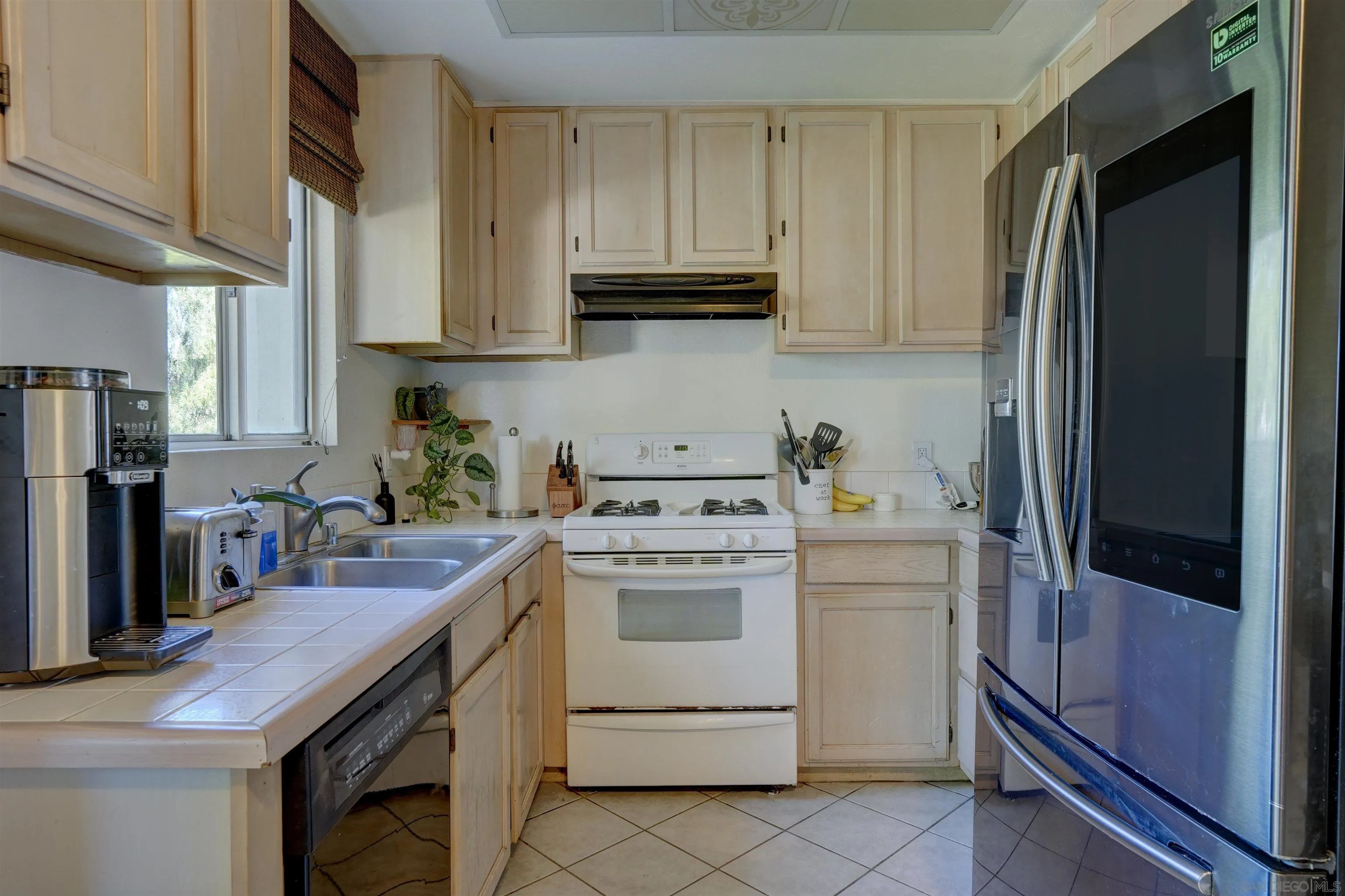 https://cdn.realtyfeed.com/cdn/127/260001502/241ba5fe3213e257a1253fa26504dc43.webp