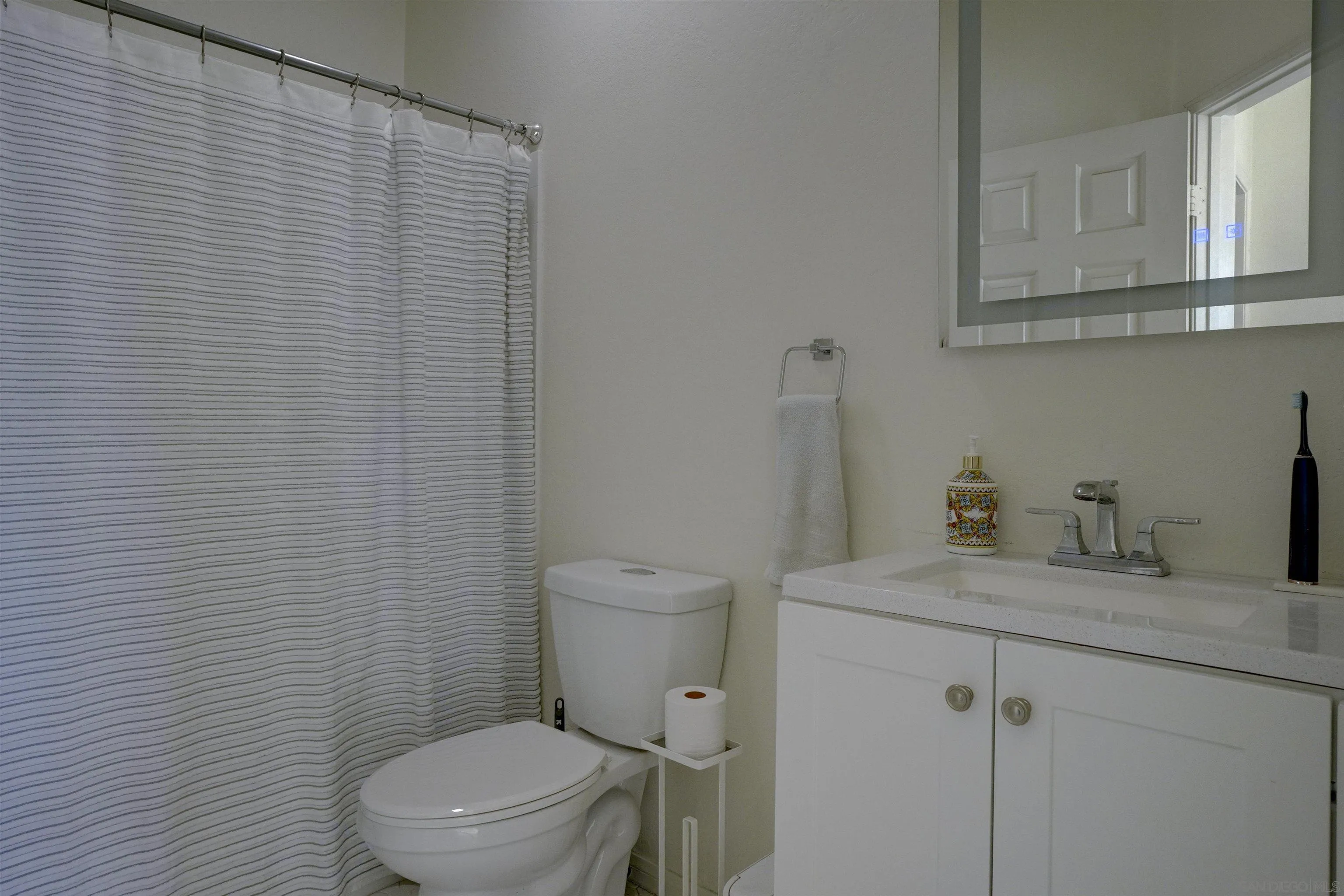 https://cdn.realtyfeed.com/cdn/127/260001502/5f372becf40fd1ce51d9ce1d2b0c406a.webp