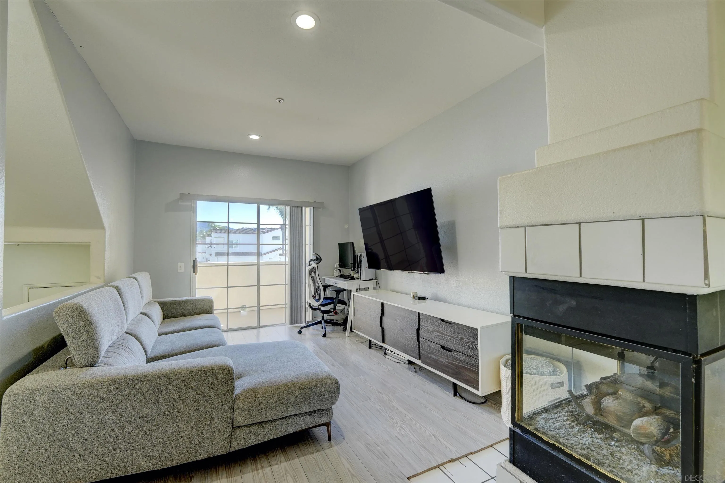 https://cdn.realtyfeed.com/cdn/127/260001502/e31500ab9e0df0c81cc813041aebd13b.webp