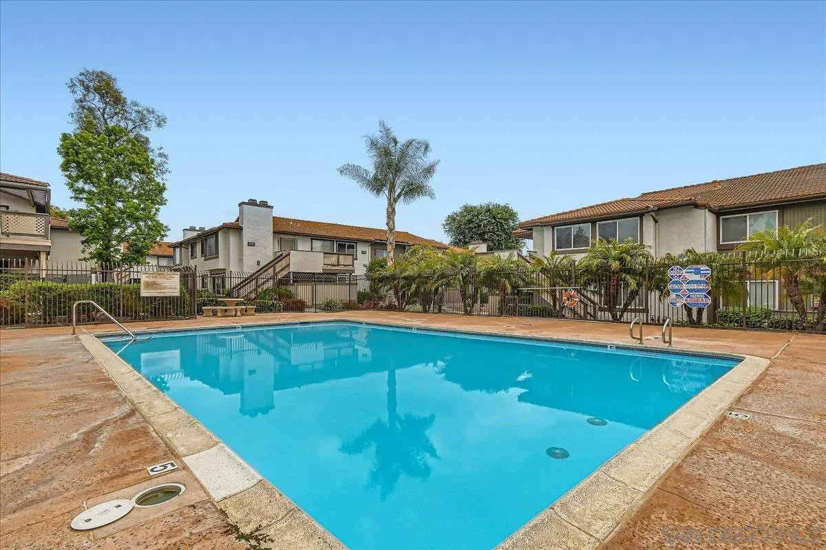 https://cdn.realtyfeed.com/cdn/127/260001503/31bbad7a2a21e5f433e03a6327ad00f2.webp