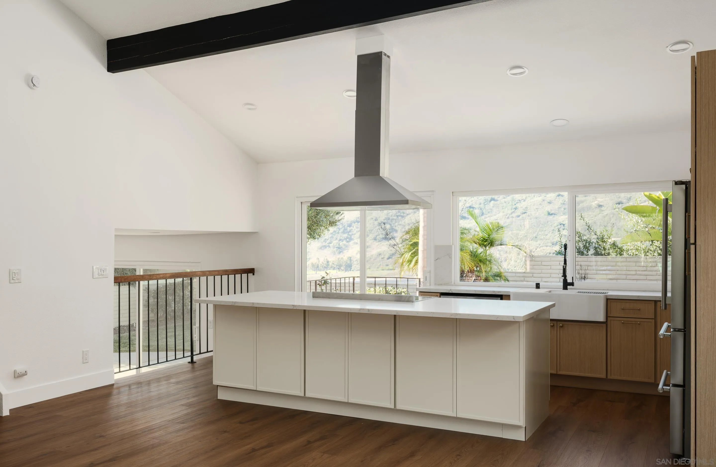 https://cdn.realtyfeed.com/cdn/127/260001507/7cc266bc5c56f585d719145a8273e1e1.webp