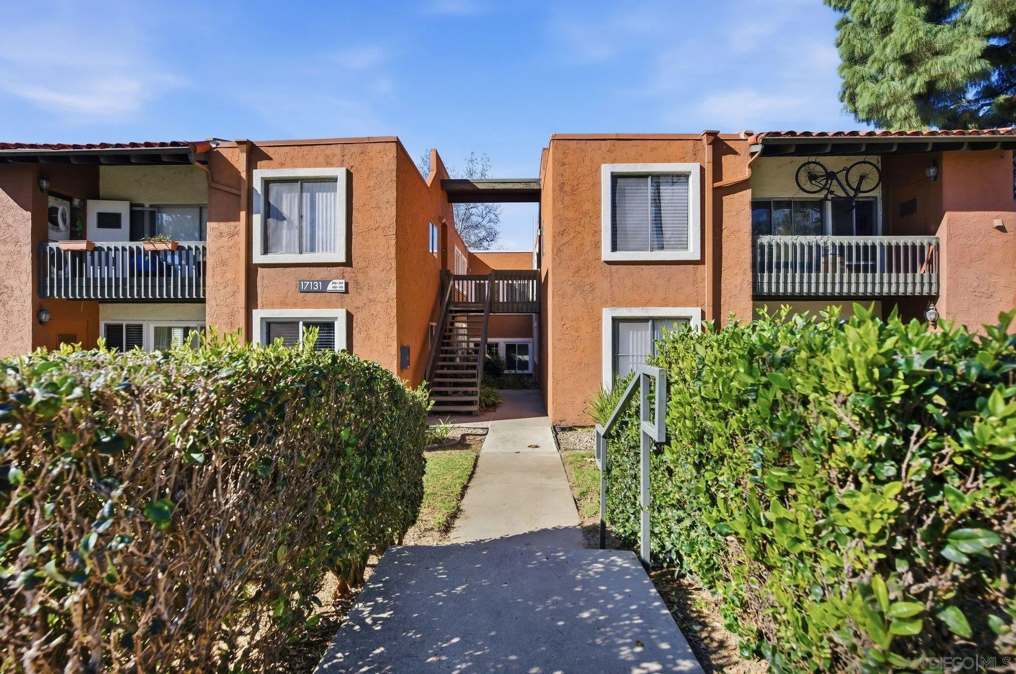 Photo #2: 260001508 Listing: Photo #2