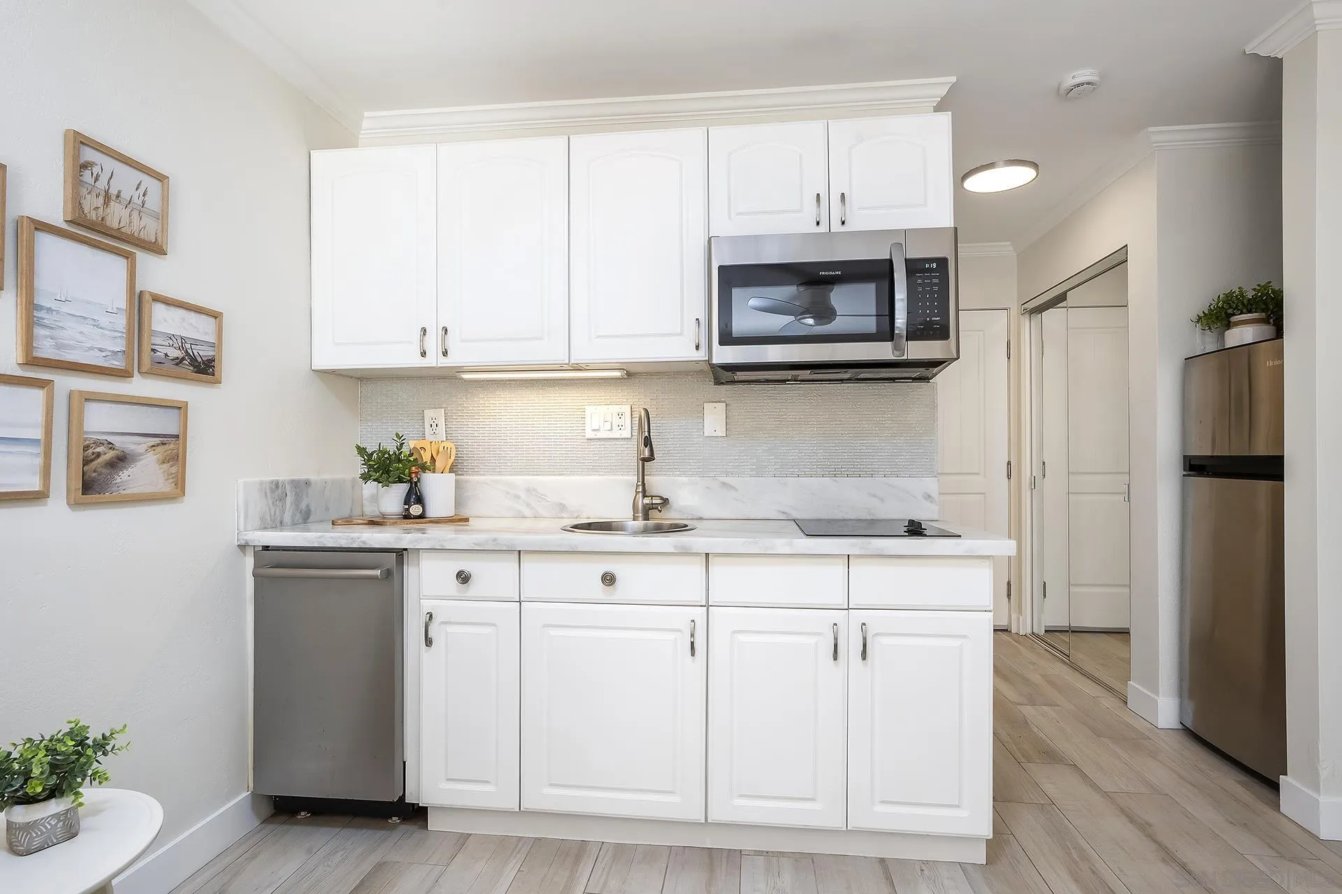 https://cdn.realtyfeed.com/cdn/127/260001510/62599eea718fd91e447d3348010540c6.webp