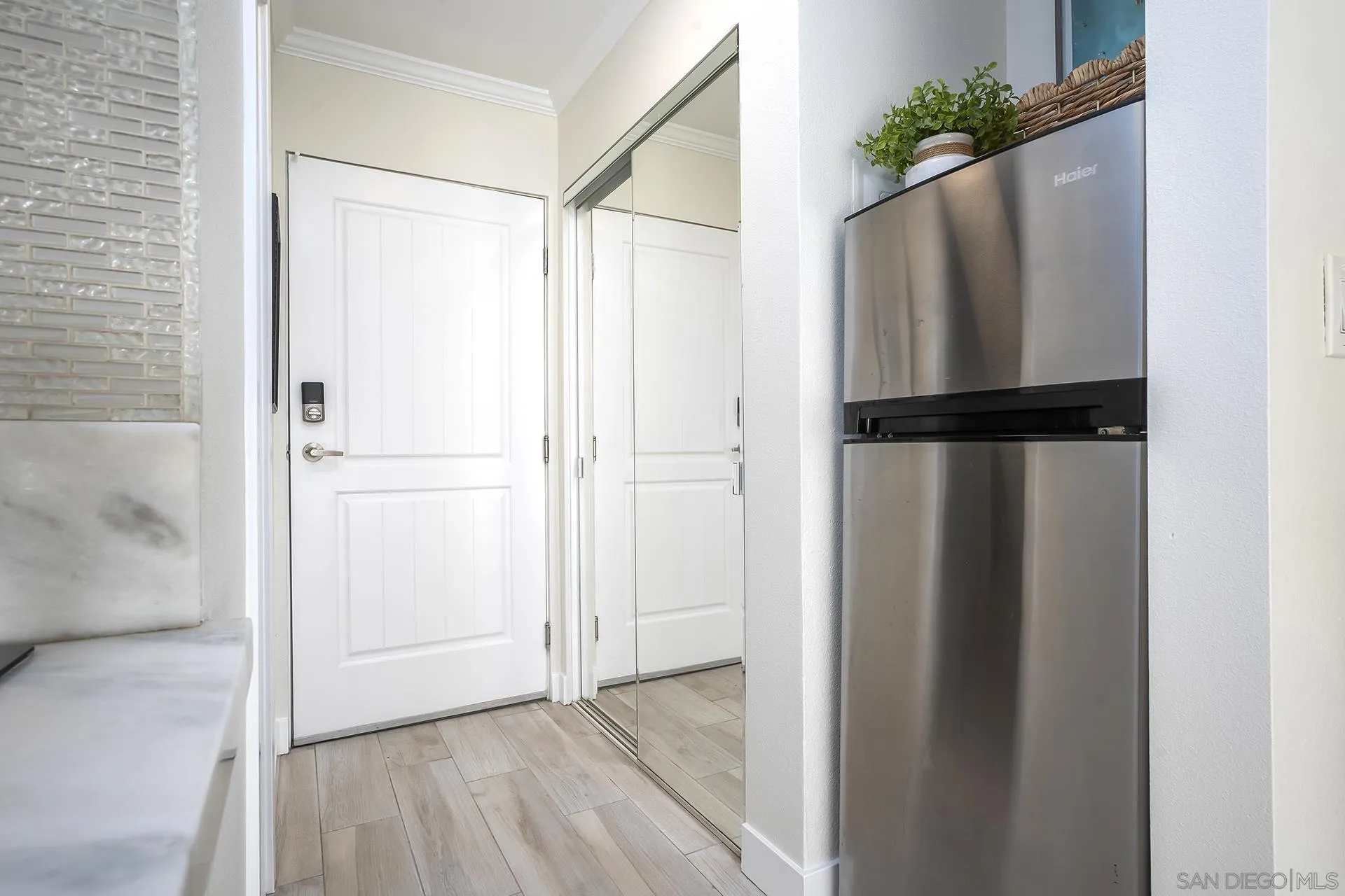 https://cdn.realtyfeed.com/cdn/127/260001510/9bcb79bca119a36e1d7c1dc8c03a9996.webp