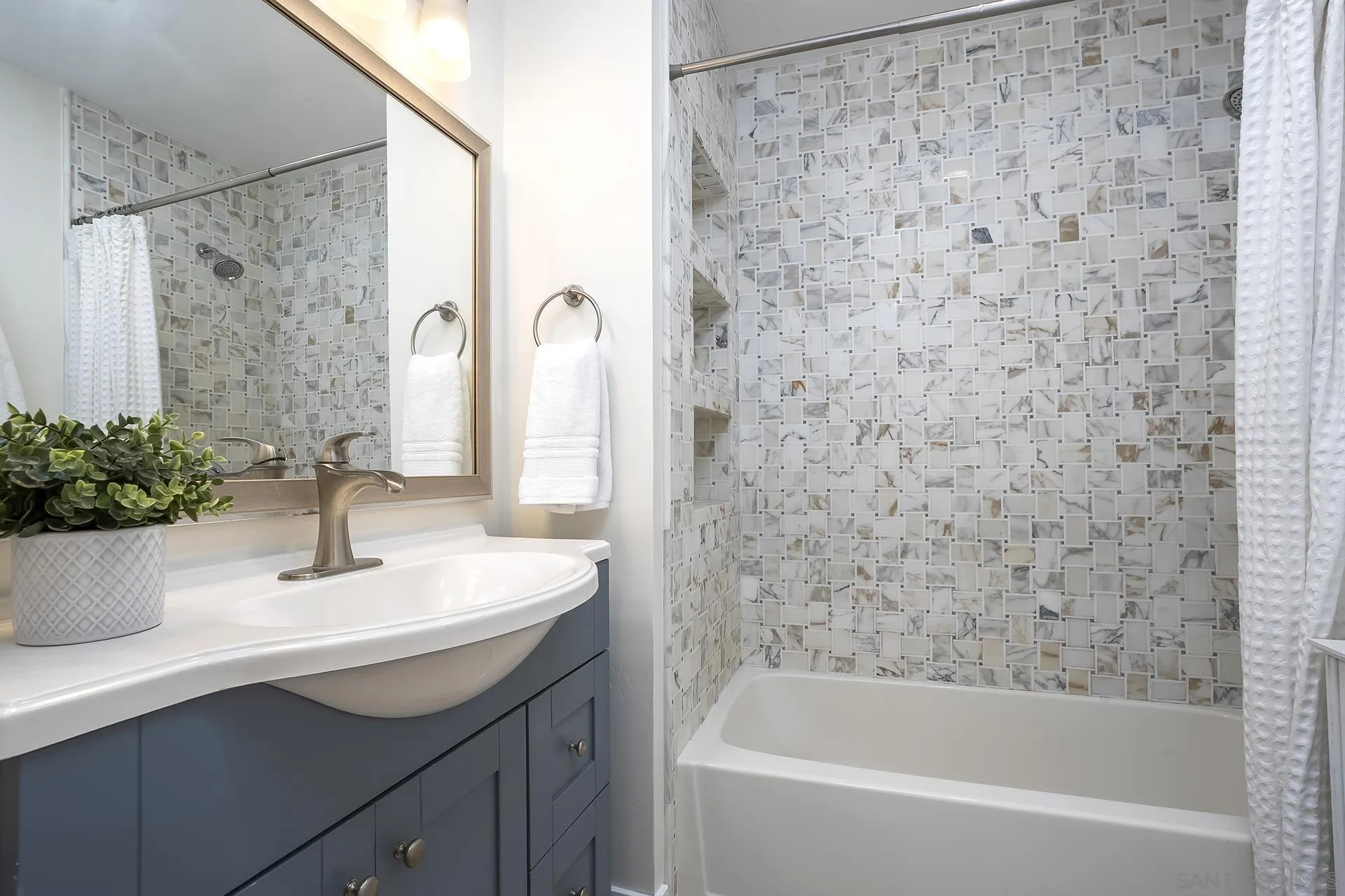 https://cdn.realtyfeed.com/cdn/127/260001510/e7a2503995e2bf6a7461a48db1170029.webp