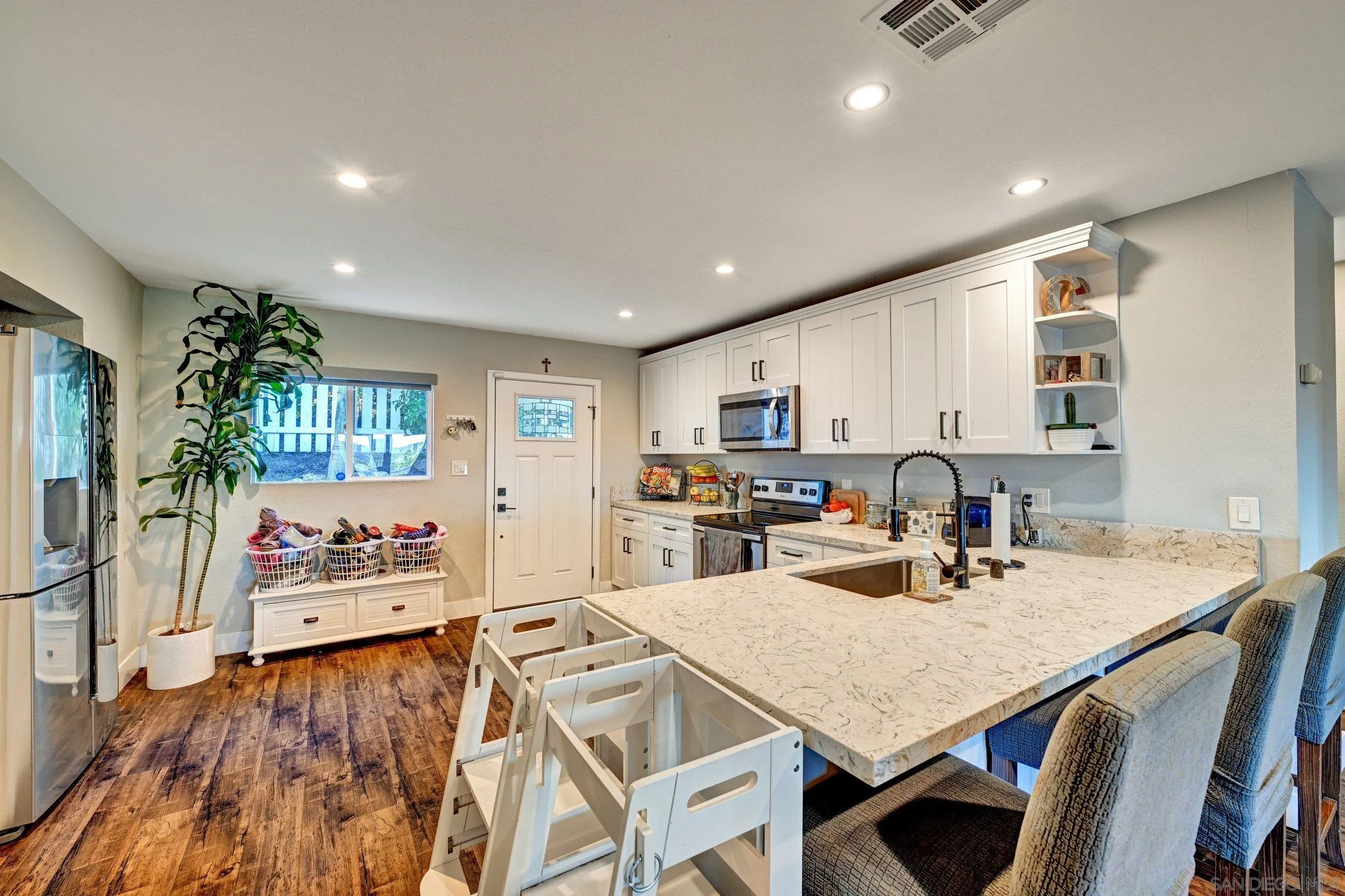 https://cdn.realtyfeed.com/cdn/127/260001519/46ae3e3f9071e05e9390e10895c55353.webp