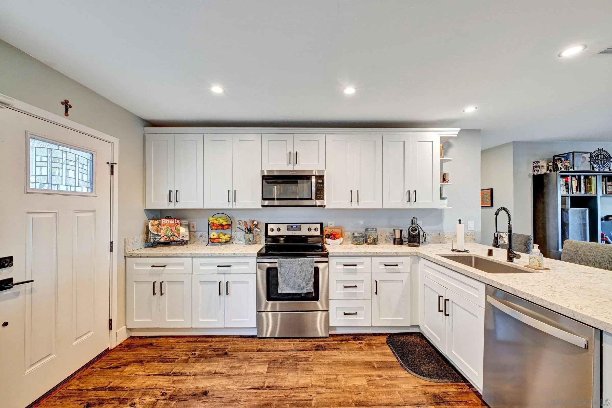 https://cdn.realtyfeed.com/cdn/127/260001519/a89c5706dc37314afc85dc49148d8d22.webp