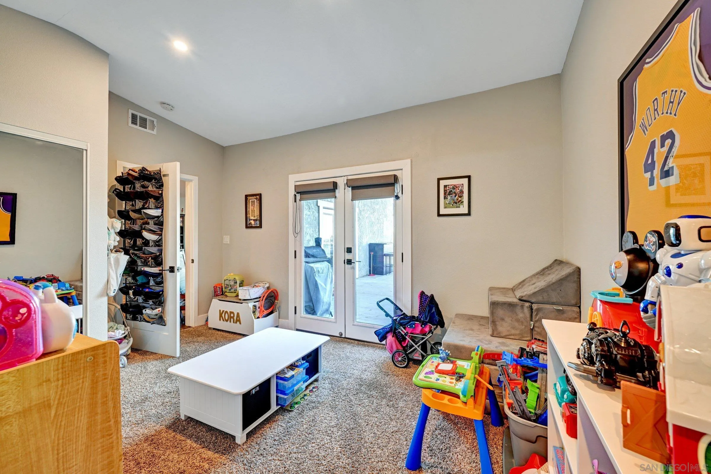 https://cdn.realtyfeed.com/cdn/127/260001519/d4b13b711fa68259a35891bec8d0f90d.webp