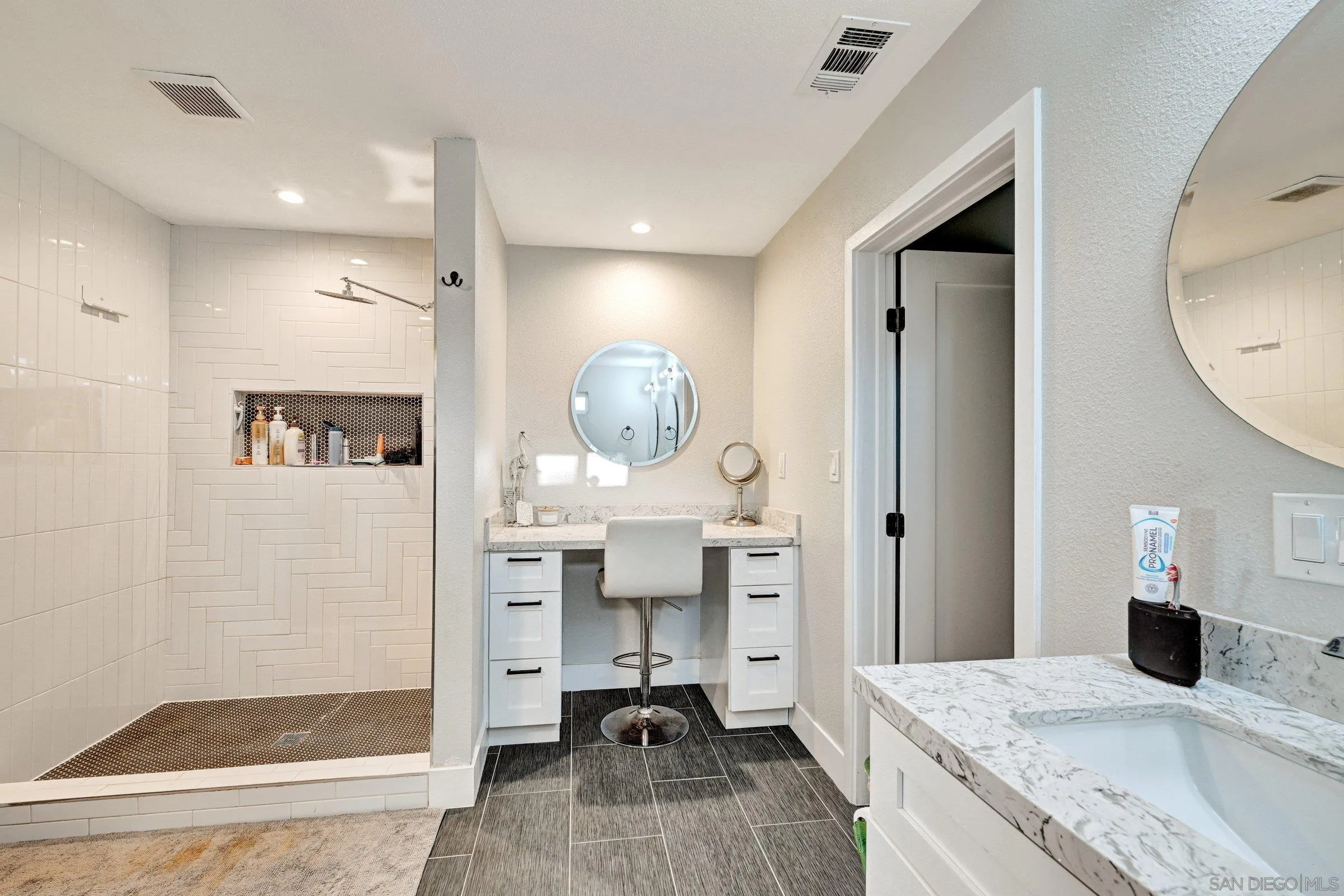 https://cdn.realtyfeed.com/cdn/127/260001519/ee7dbd7116b5735616634b404a5bb63b.webp
