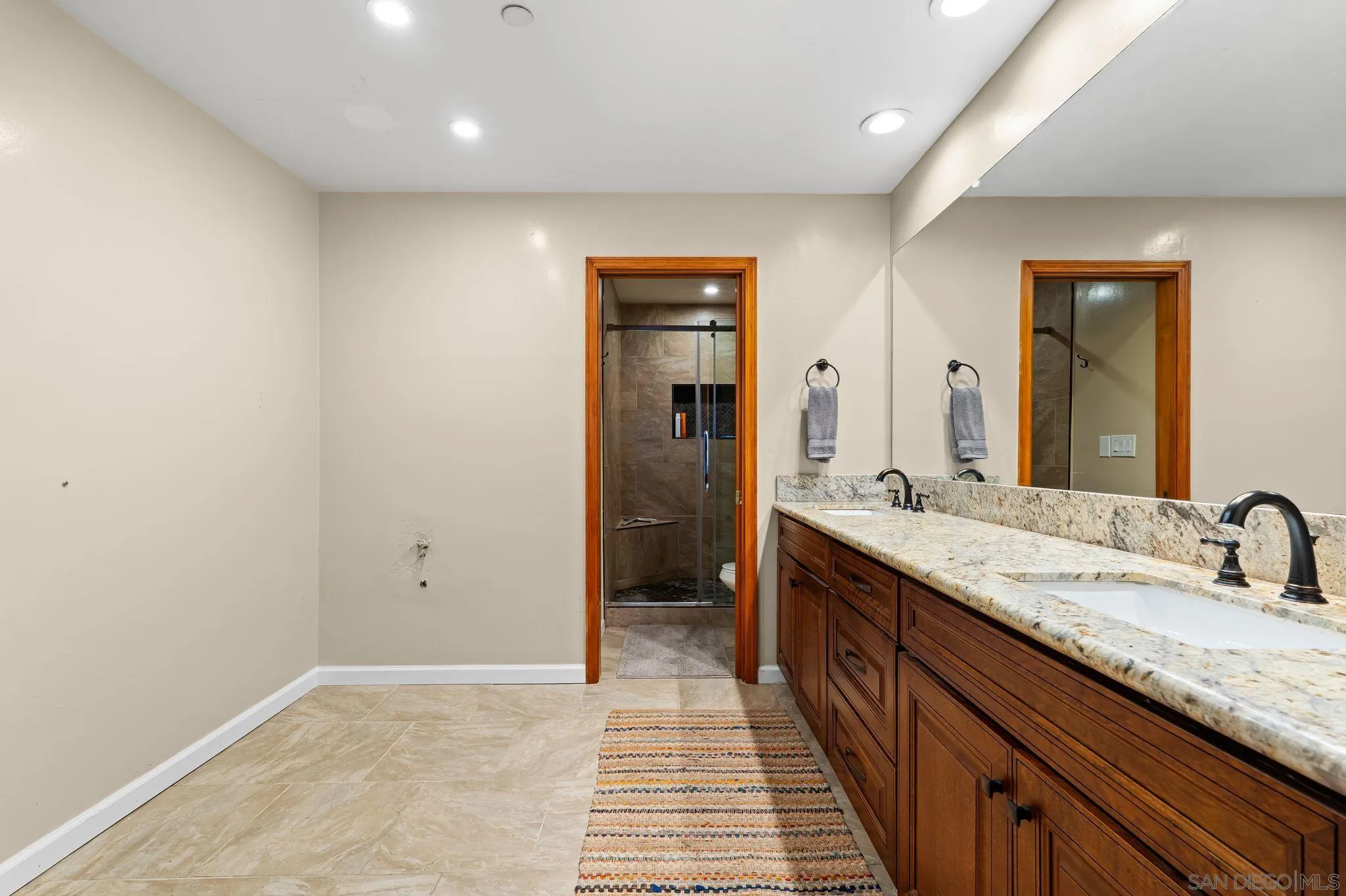 https://cdn.realtyfeed.com/cdn/127/260001522/09bdc4337d42c93939c5ab1ac561bc36.webp