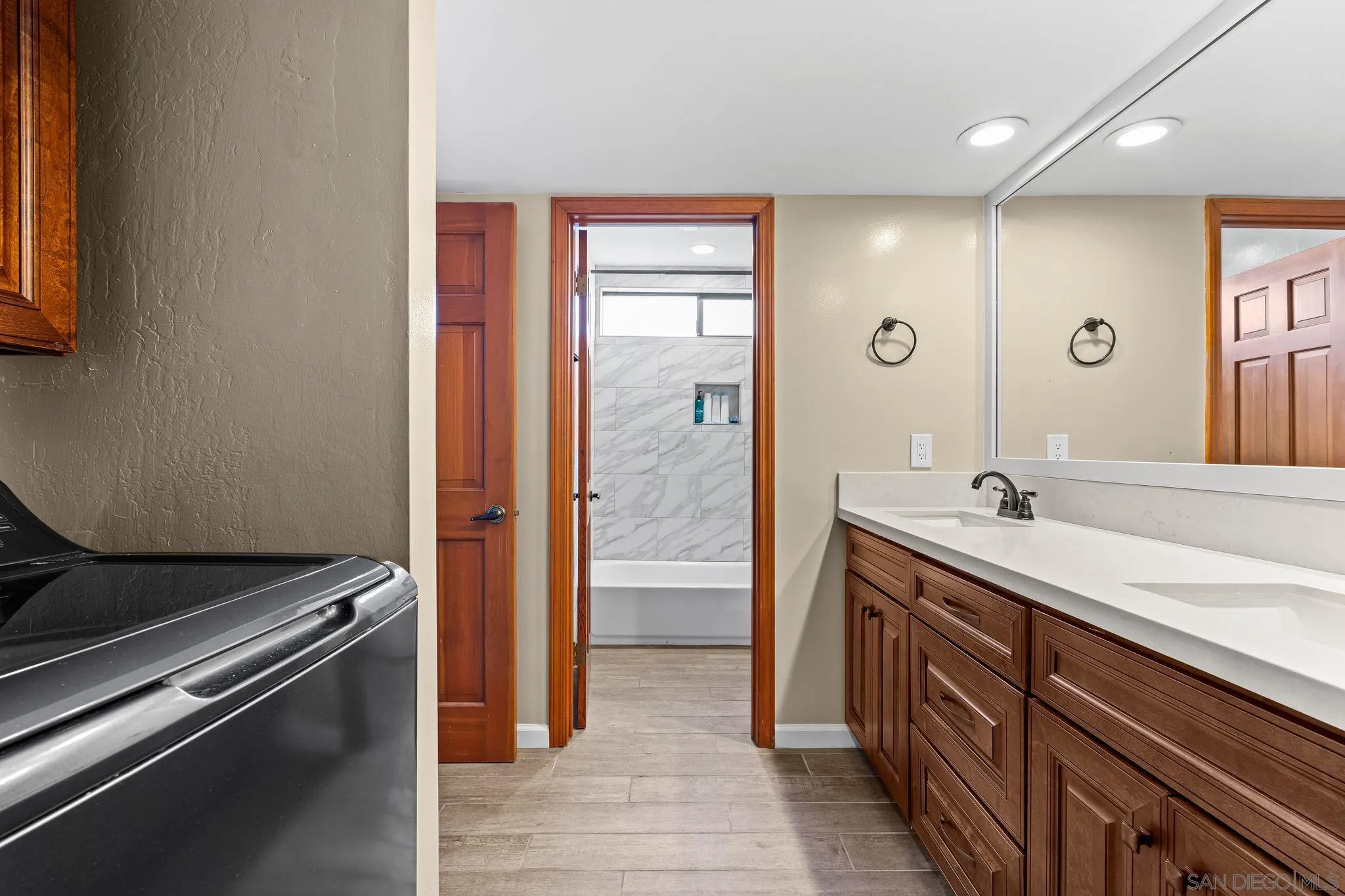 https://cdn.realtyfeed.com/cdn/127/260001522/51bd36f3b95479277a662c8034eca9c3.webp