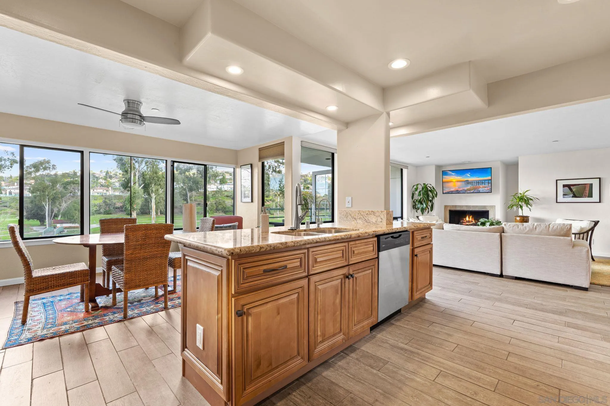 https://cdn.realtyfeed.com/cdn/127/260001522/82e1a2a704bfb21a91771b083808b596.webp