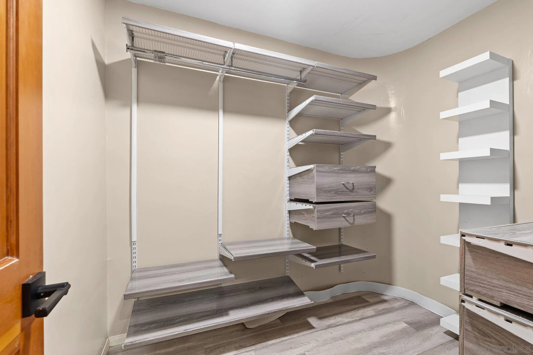 https://cdn.realtyfeed.com/cdn/127/260001522/df4a6b307520dc681c5ea166c80d5900.webp