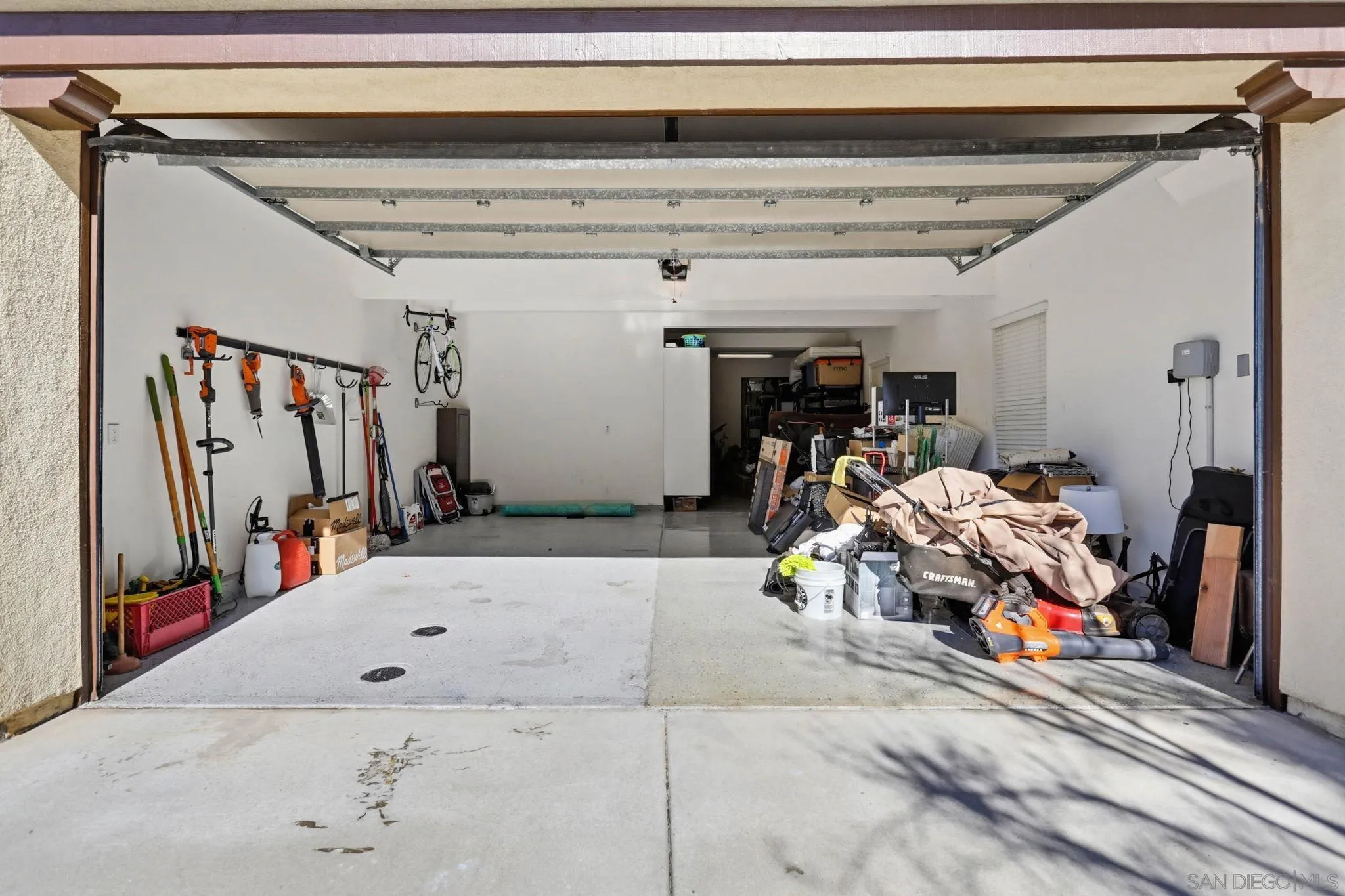 https://cdn.realtyfeed.com/cdn/127/260001525/8cf73b54887b11b169acbe40ae1e9504.webp