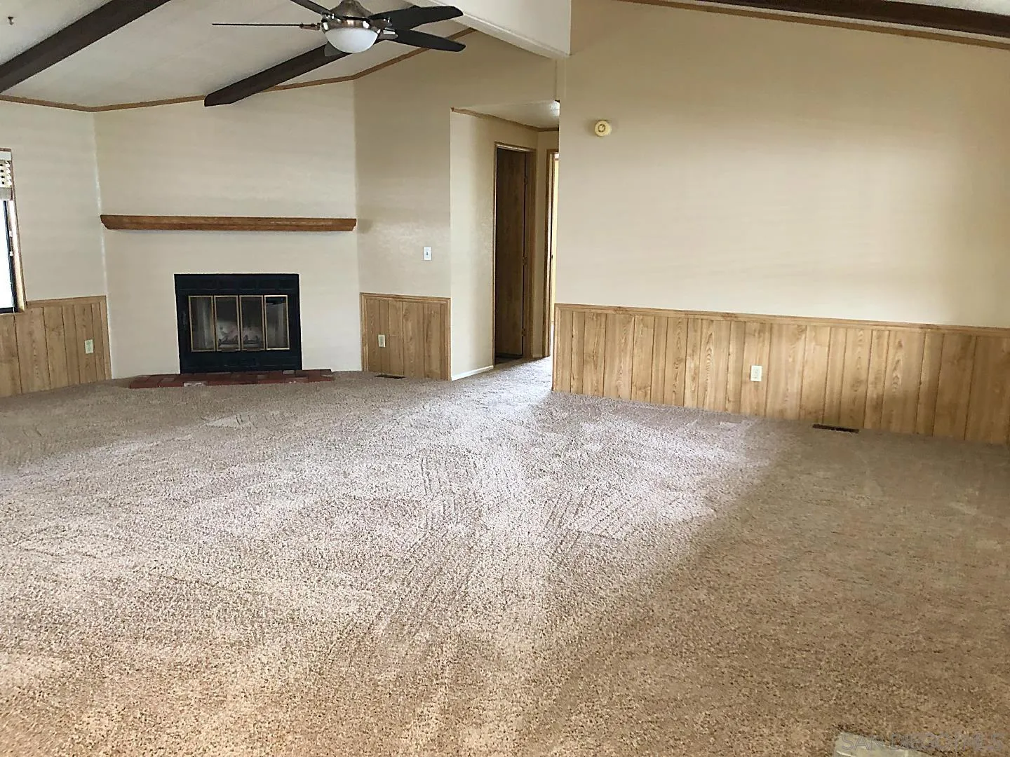 https://cdn.realtyfeed.com/cdn/127/260001528/87c57a1718f0f9705a28330732355e2c.webp
