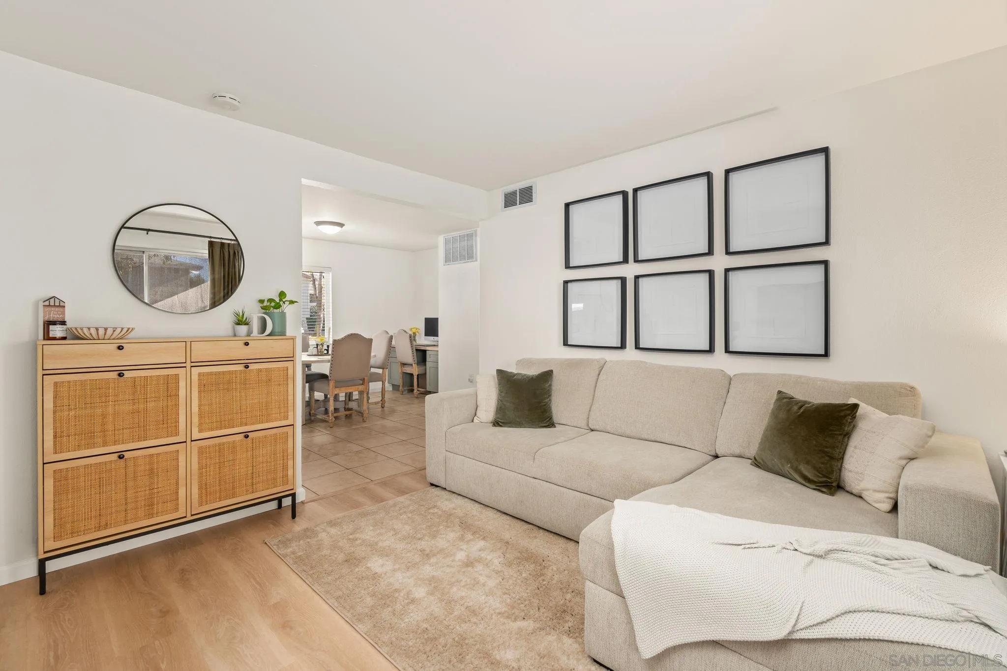 Photo #3: 260001534 Listing: Photo #3