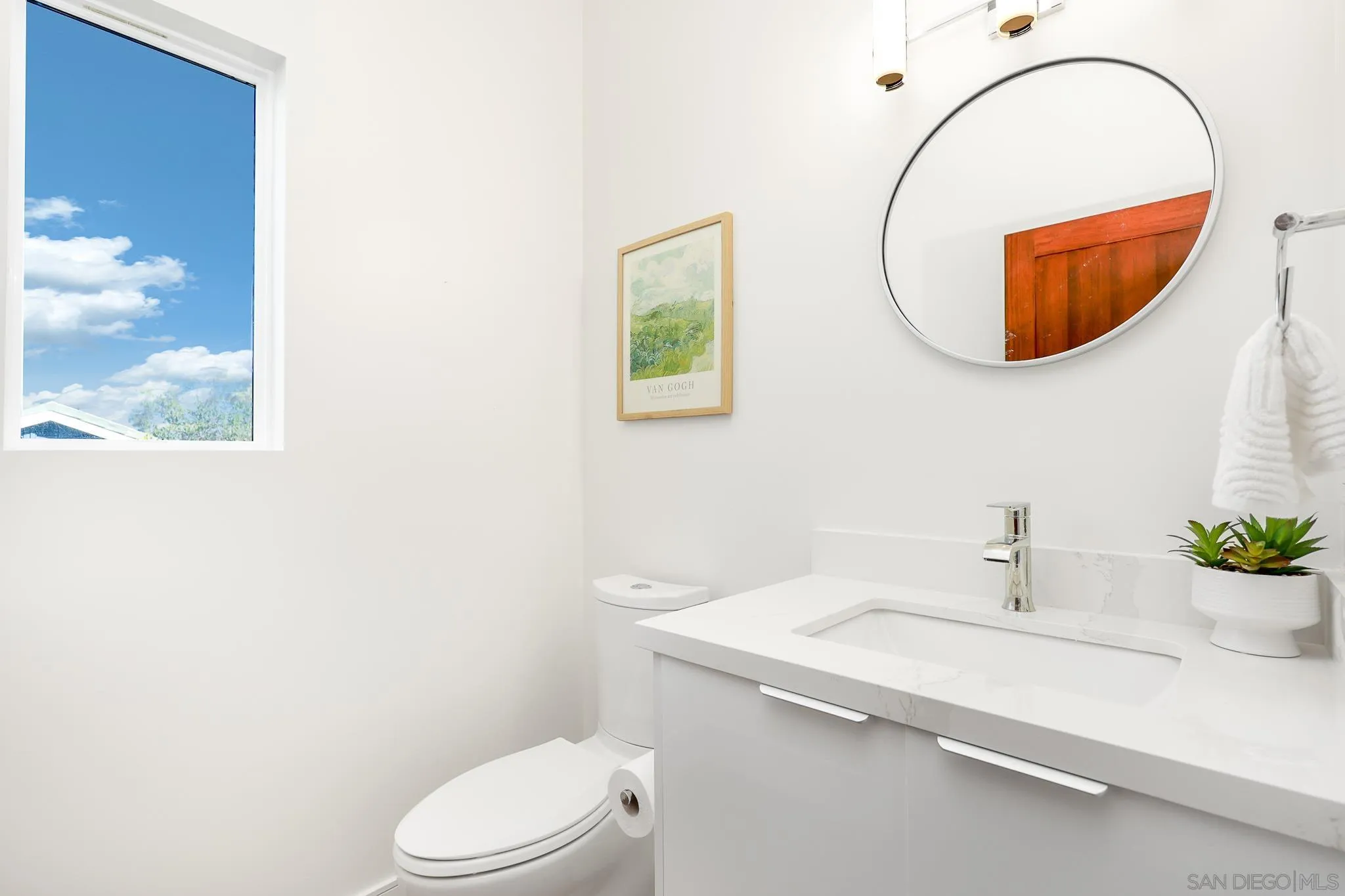 https://cdn.realtyfeed.com/cdn/127/260001537/8291892acff595557064445402f7ce18.webp